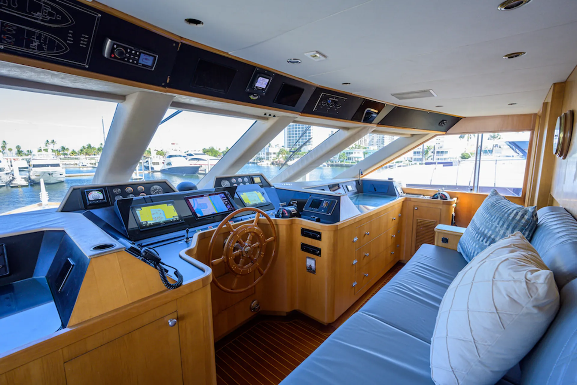 Broward  122 in Miami, FL — photo 8