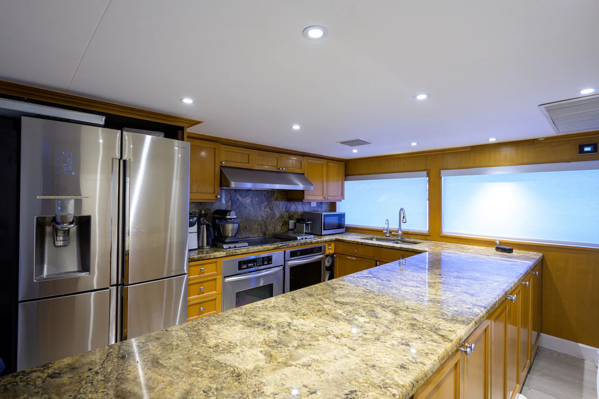 Broward  122 in Miami, FL — photo 9