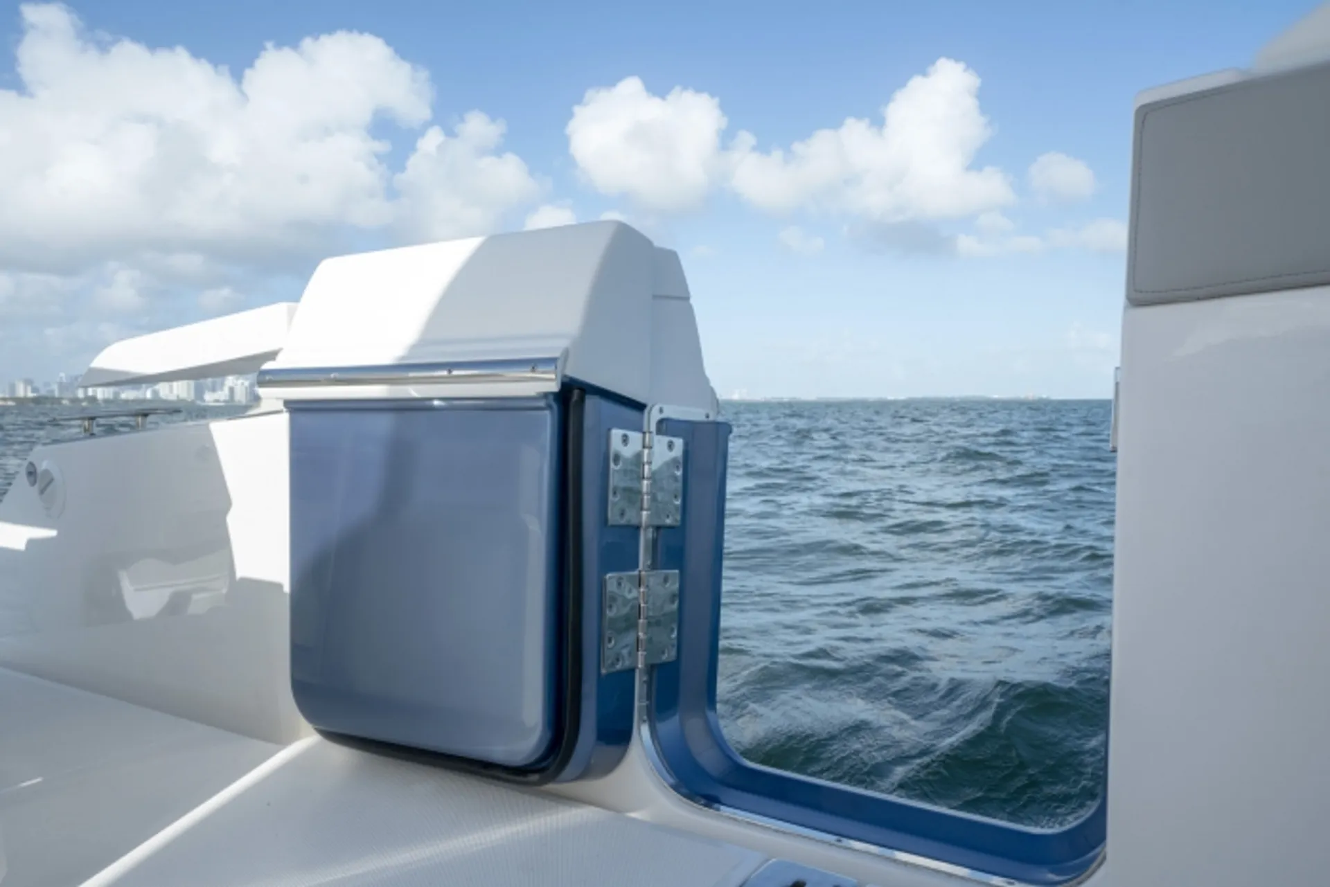 Tiara 43 LS Luxury Charter Day Boat