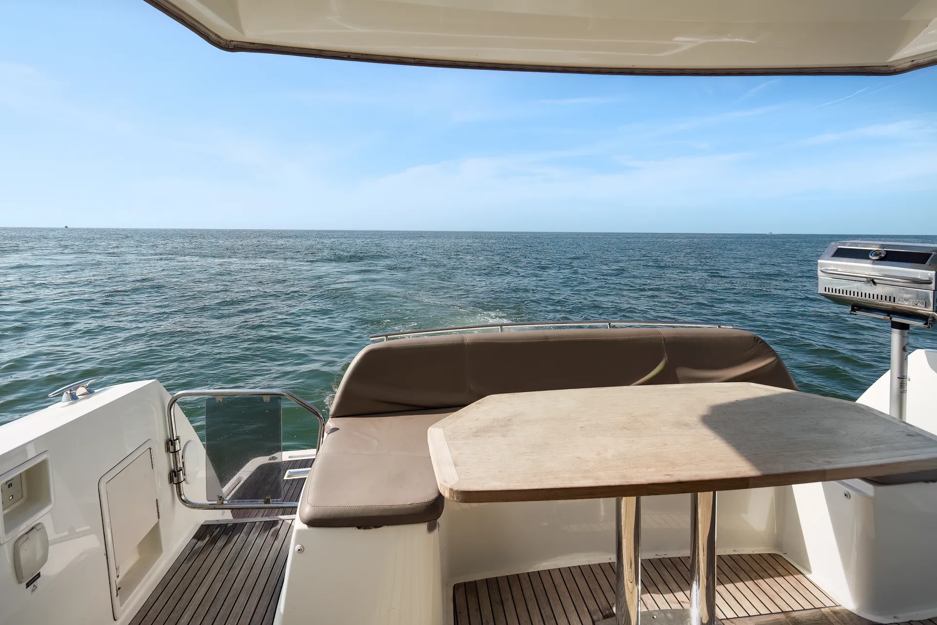 46' Prestige Flybridge Luxury Yacht!