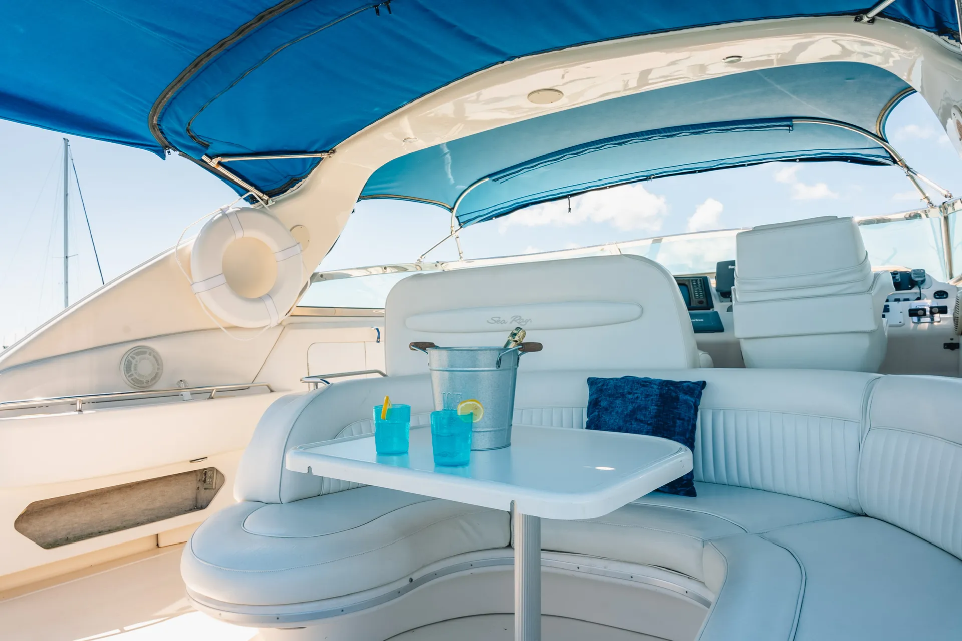 SEA RAY 45' PRIVATE YACHT! GET 1HR FREE Monday-Thursday!