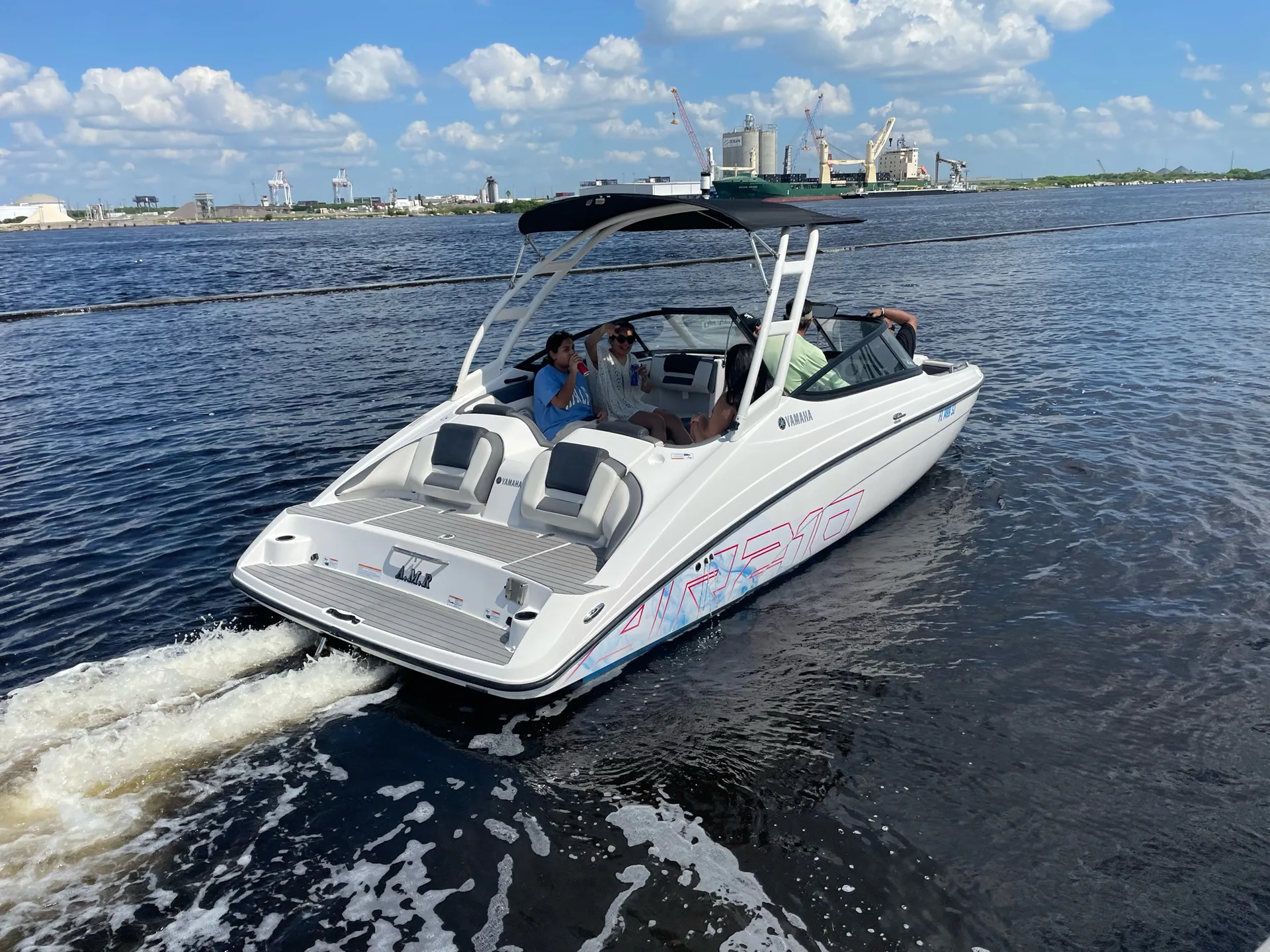 2021 Yamaha Jet Boat for charter in Tampa!