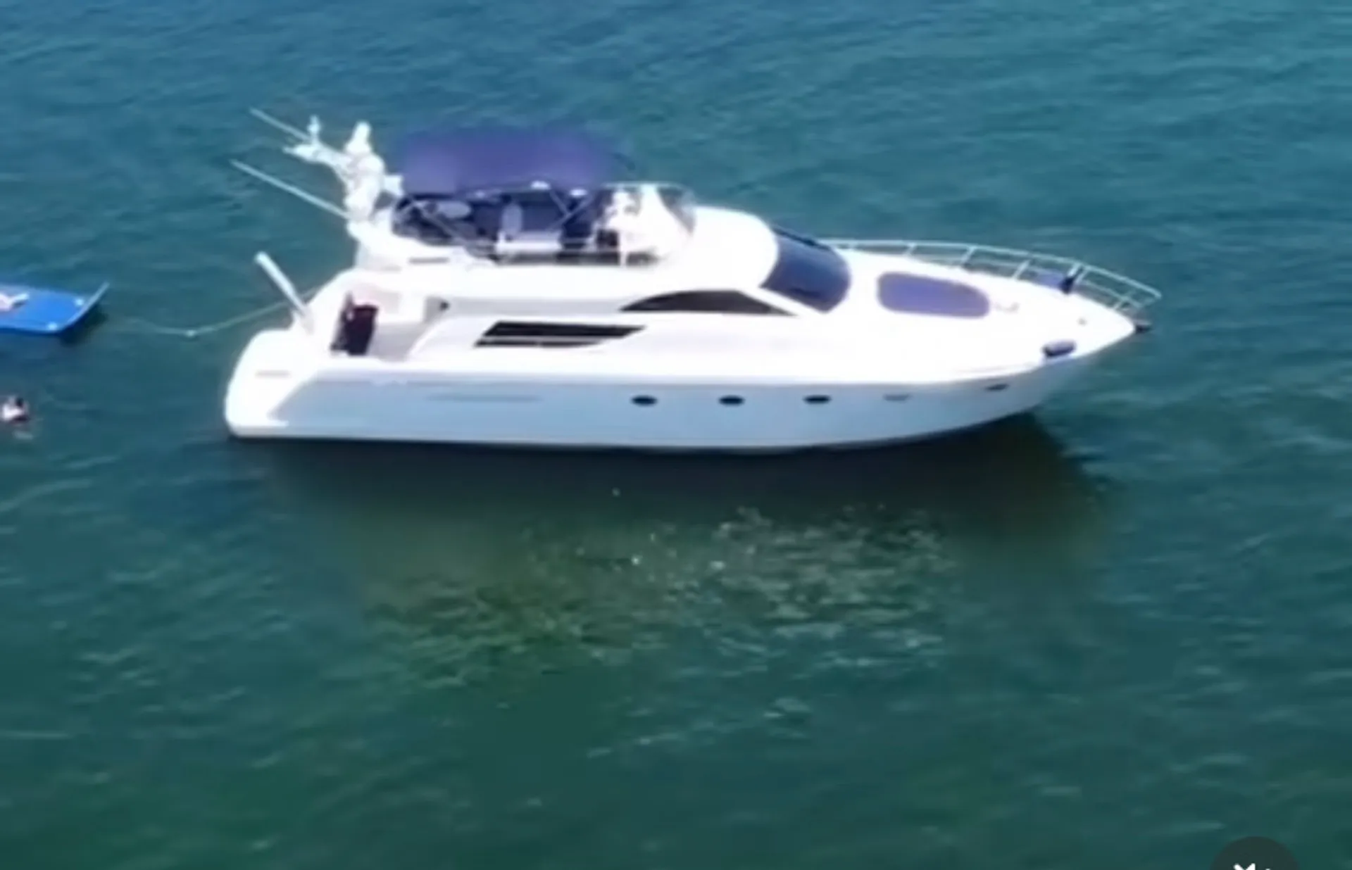Uniesse Boats 55 Flybridge in Miami, FL — photo 10