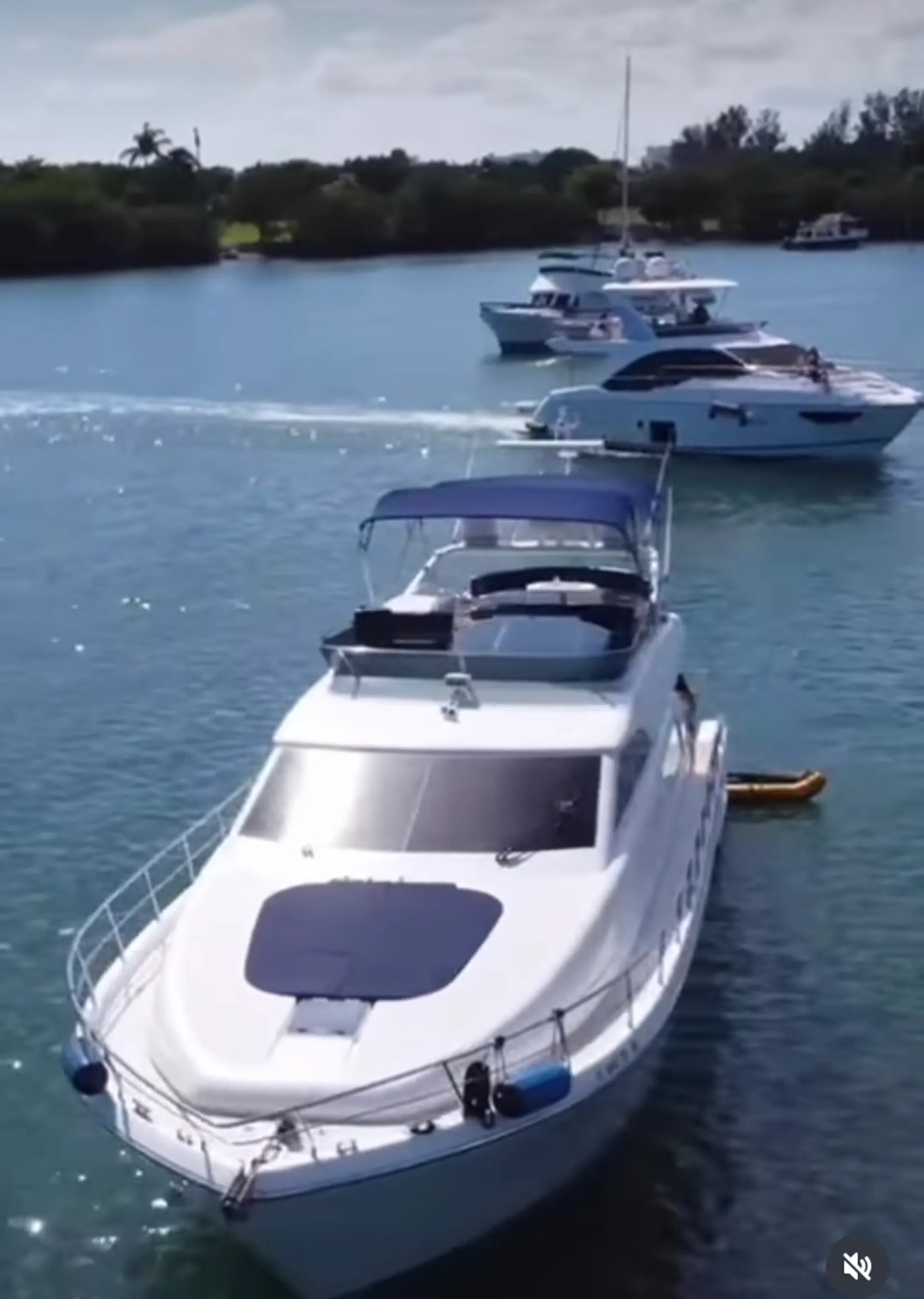 Uniesse Boats 55 Flybridge in Miami, FL — photo 6