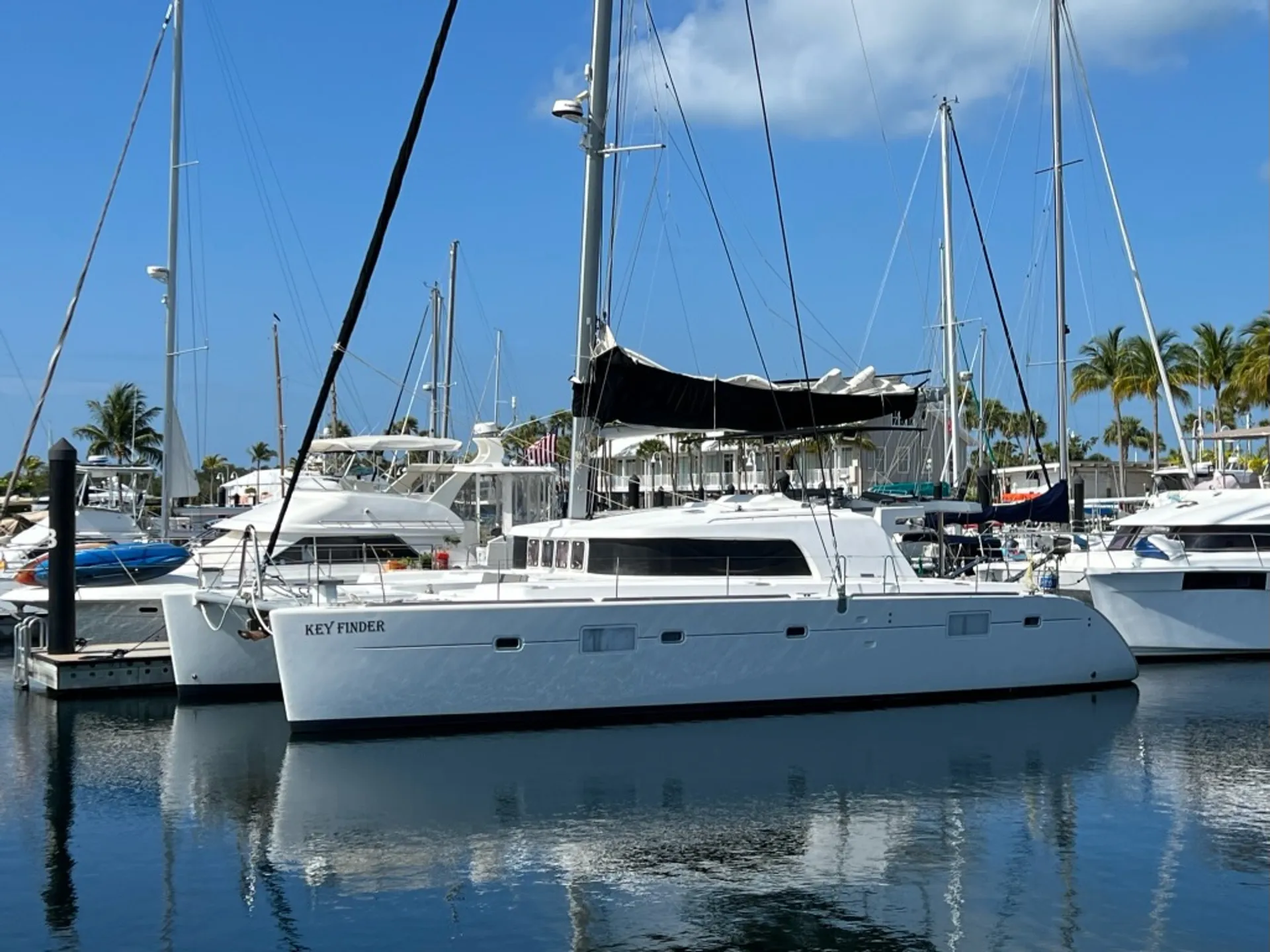Lagoon 500 in Stock Island, FL — photo 2
