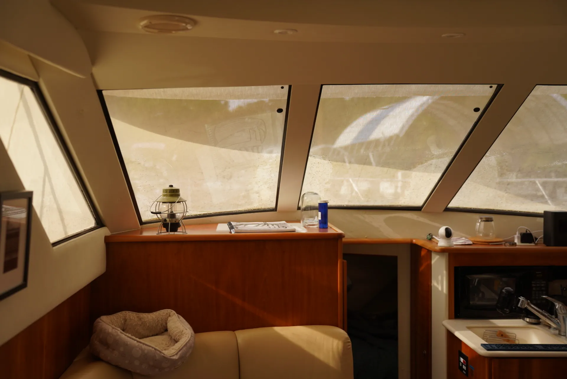 Silverton Marine 352 Motor Yacht in Saint Paul, MN — photo 2