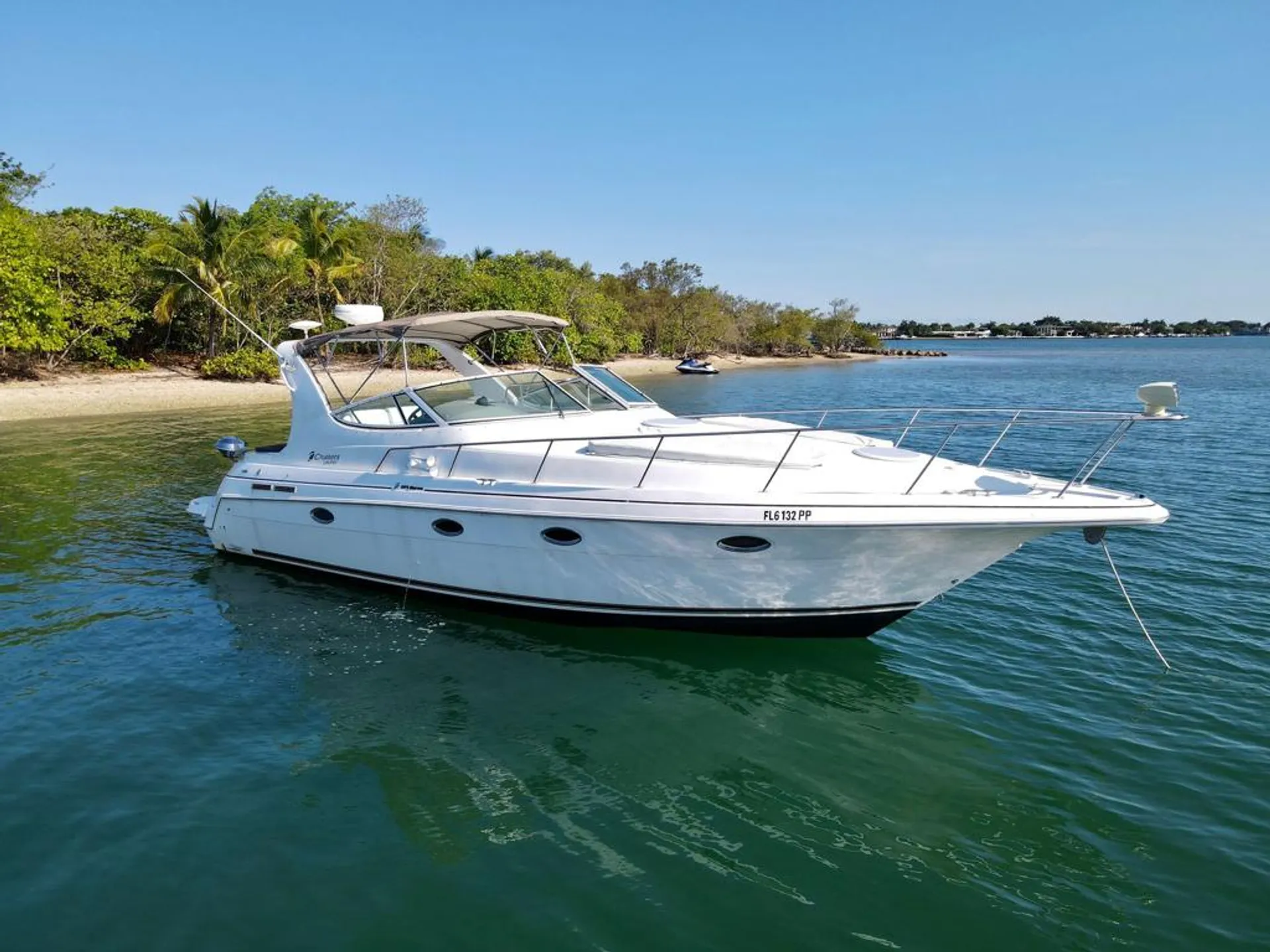 Cruisers Yachts 3870 Express V-Drive in North Miami, FL — photo 6