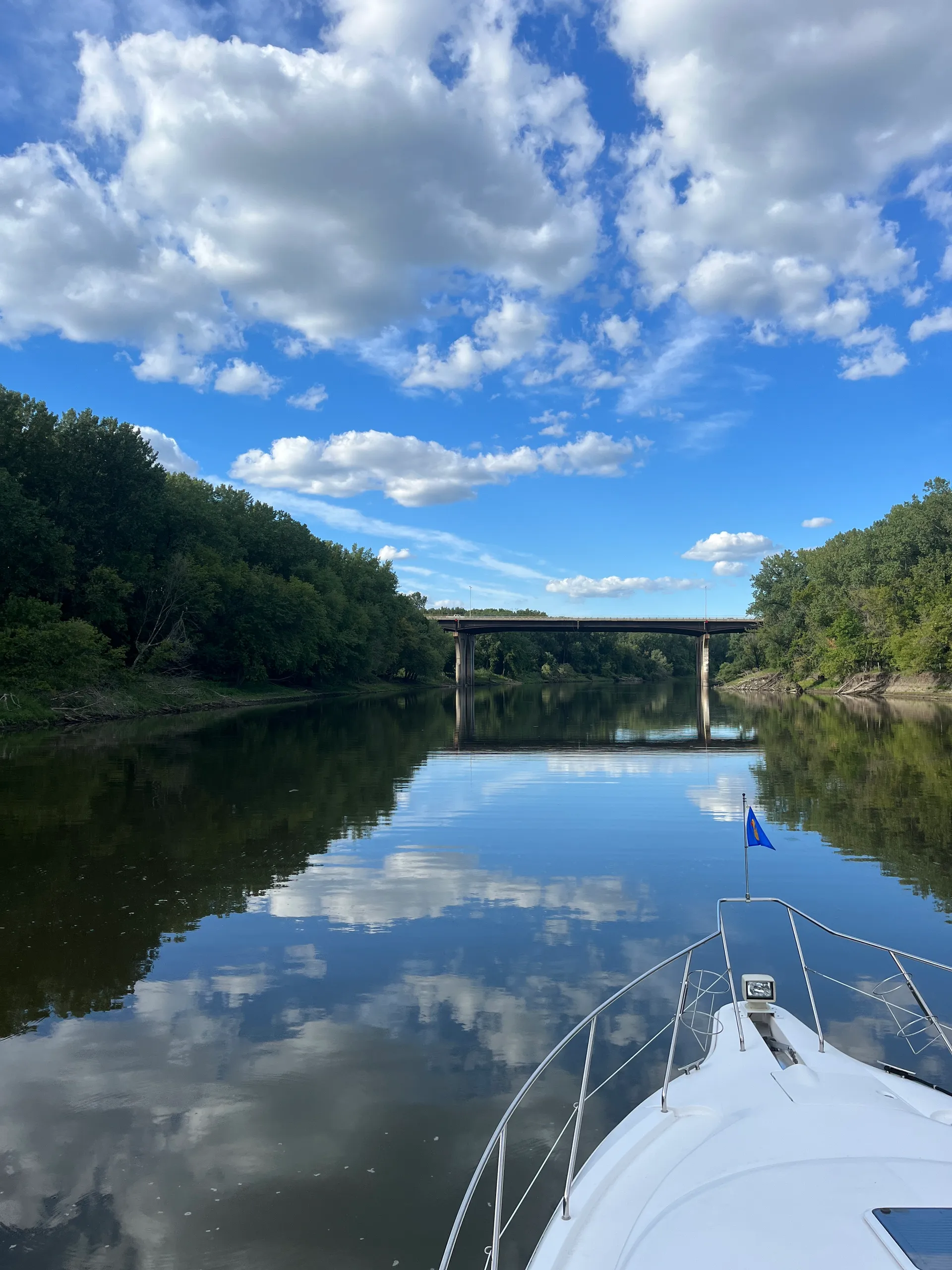 Silverton Marine 352 Motor Yacht in Saint Paul, MN — photo 10