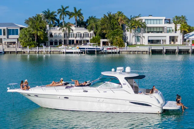 Rent a Sea Ray Boats cruiser in Miami Beach, FL near me
