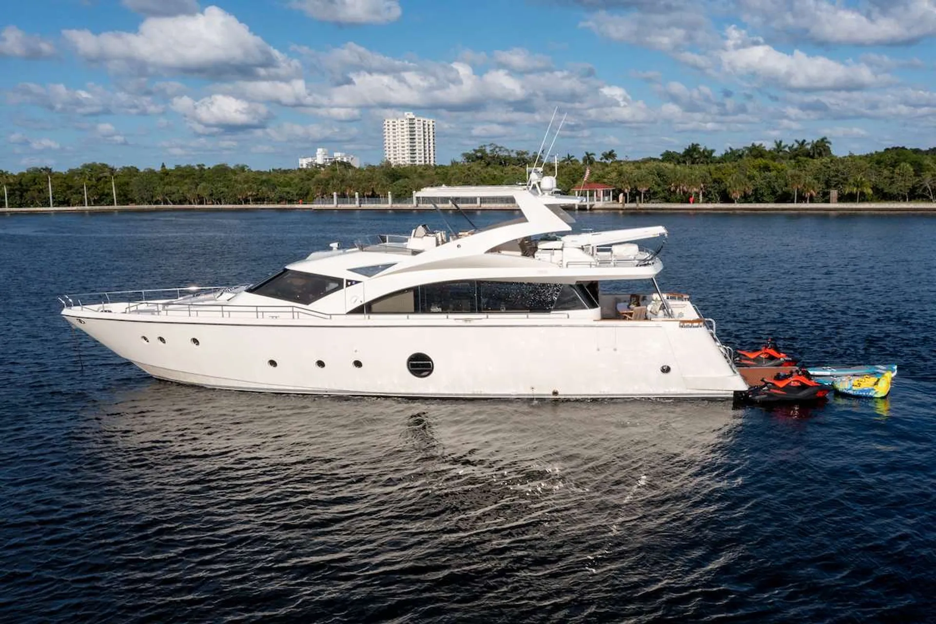 Free Jetski I 75FT Luxury 3 Deck Yacht