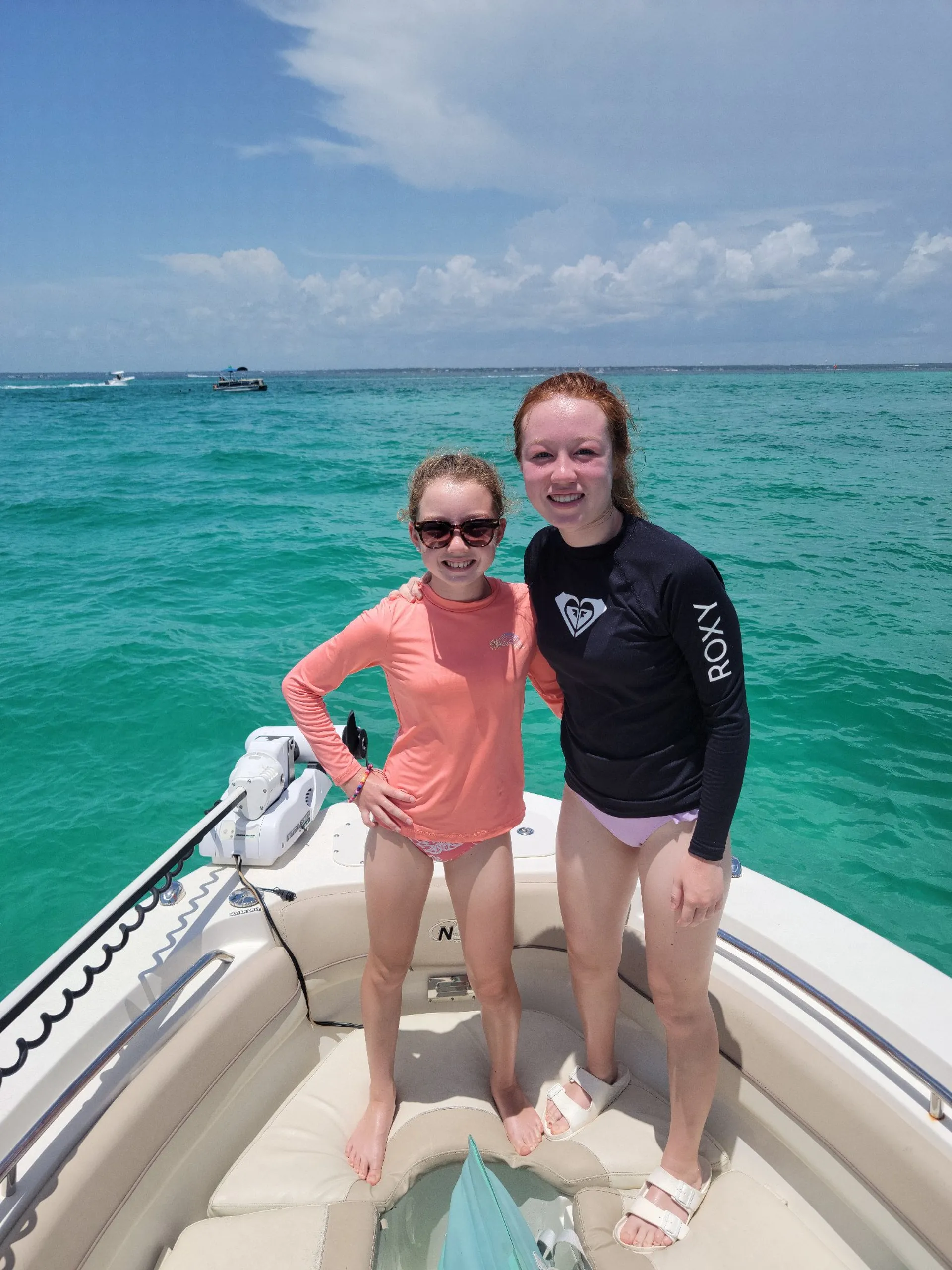 Tiki Themed Hula-Mama 30 ft pontoon 2slides 150 HP Fuel Included 