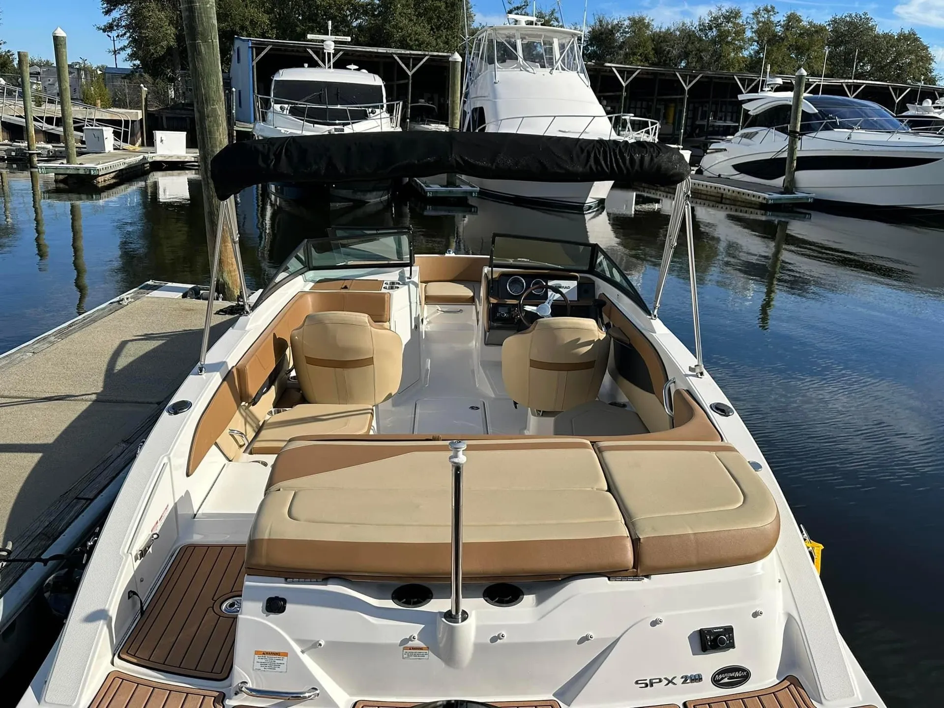 Sea Ray SPX 210 (Captain & Fuel Included) 6 passengers max