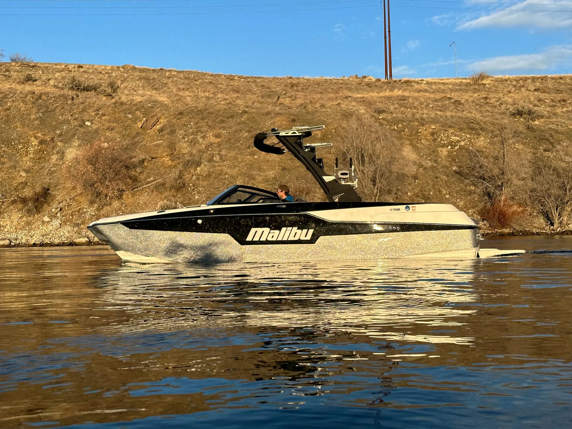 MALIBU BOATS M220 in East Wenatchee, WA — photo 4