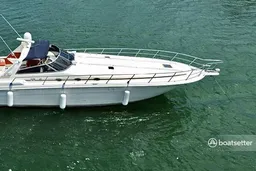 MIAMI BEST YATCH EXPERIENCE - LUXURY SEA RAY SUNDANCER