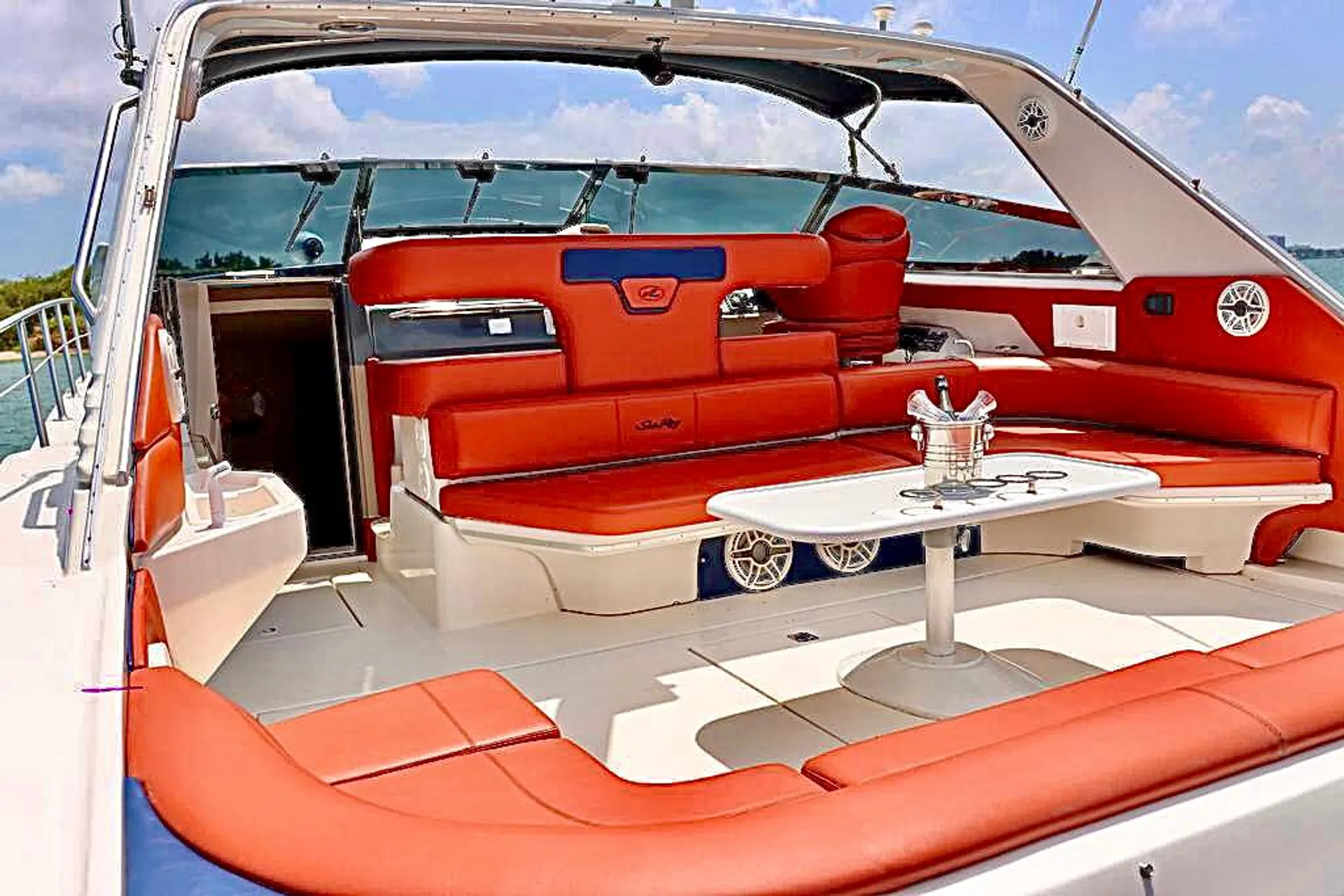 Sea Ray Boats 500 Sundancer in Sunny Isles Beach, FL — photo 5