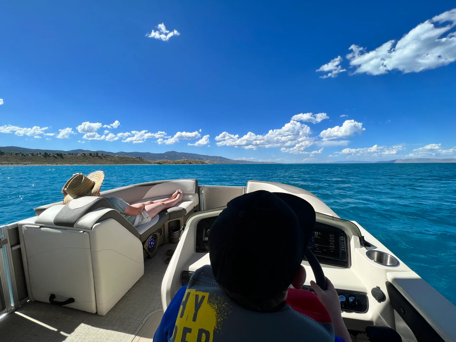 NEW Avalon 22' Tri-Toon Pontoon  