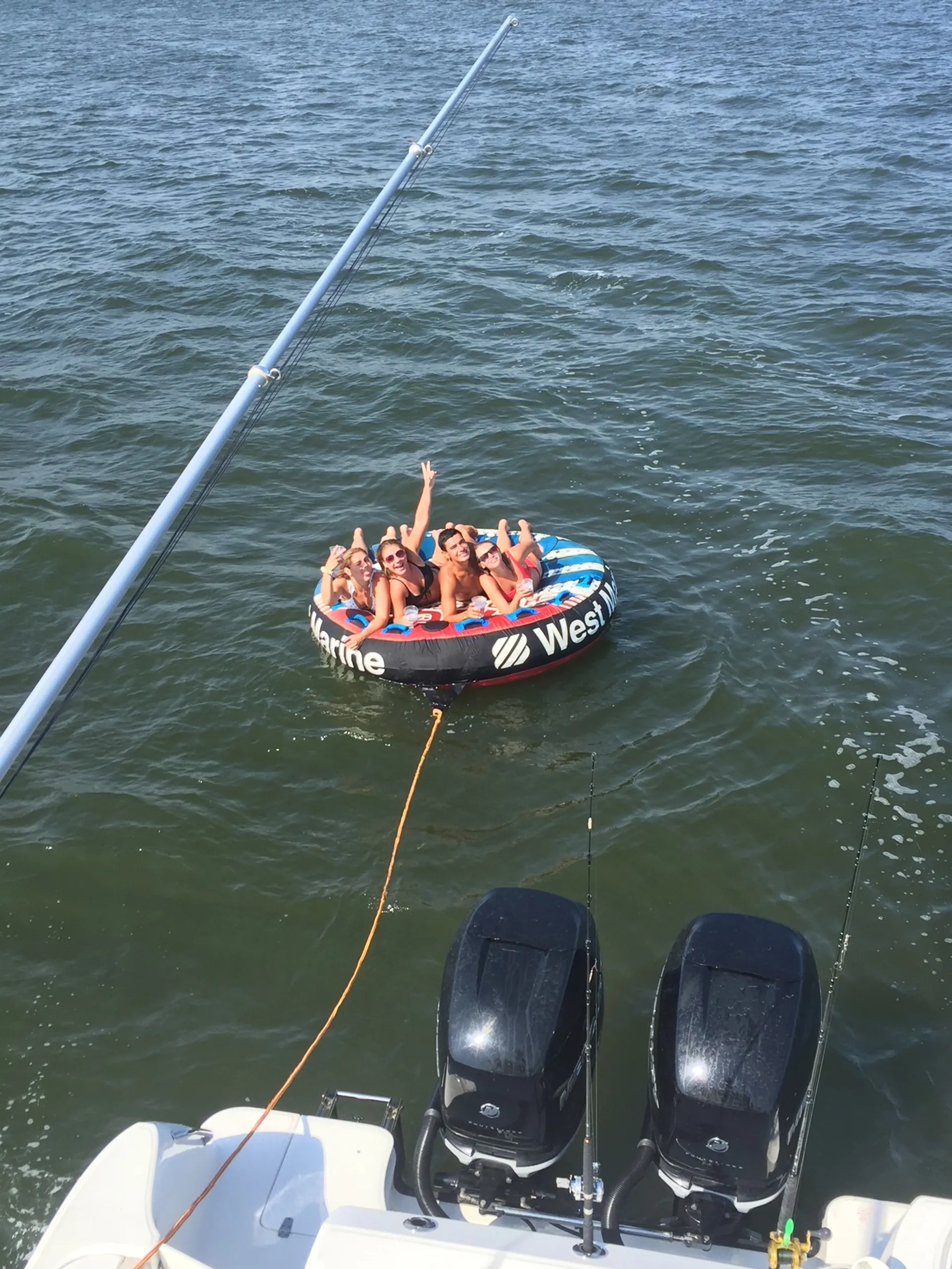 2017 Boston Whaler Conquest