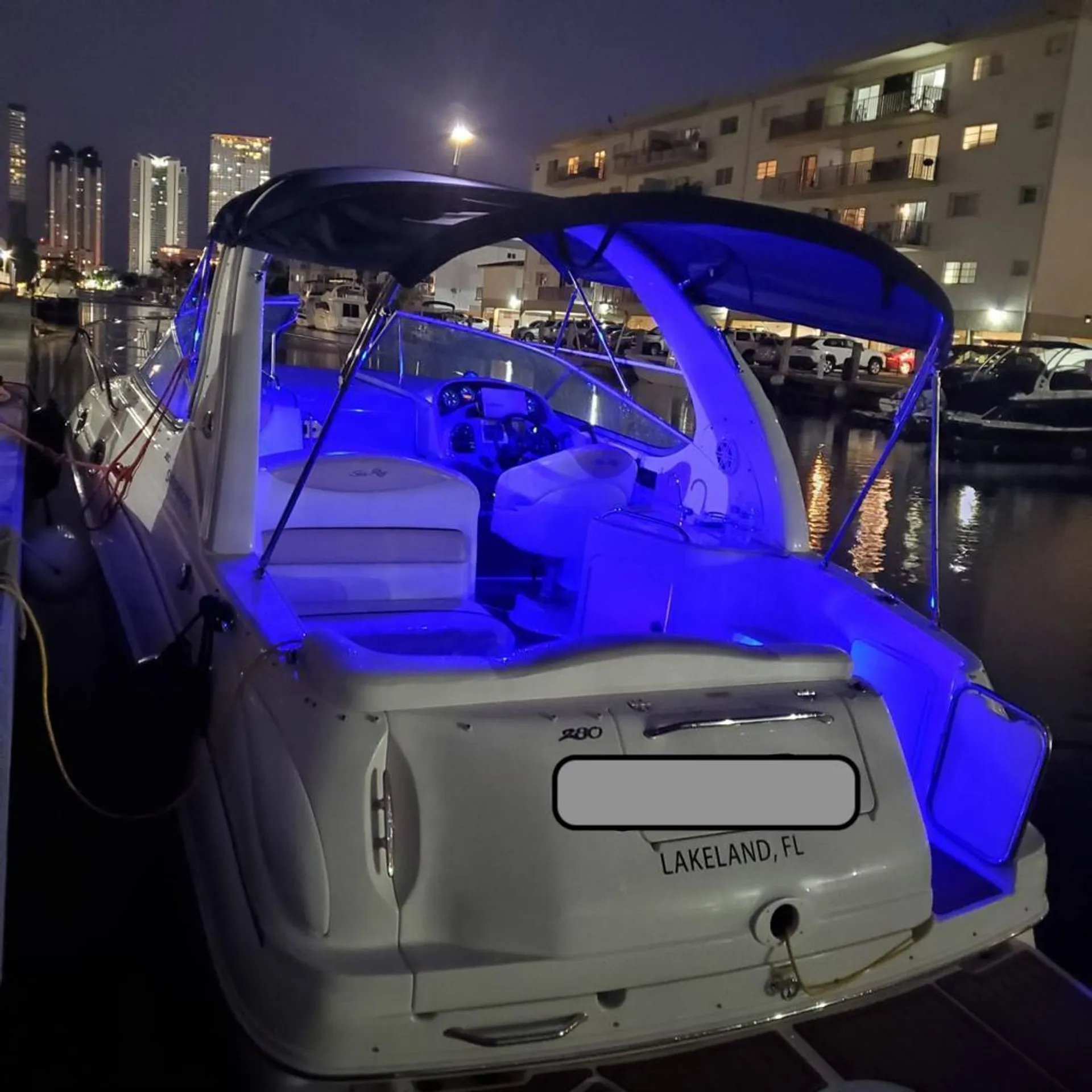 Sea Ray Boats 280 Sundancer in North Miami Beach, FL — photo 7