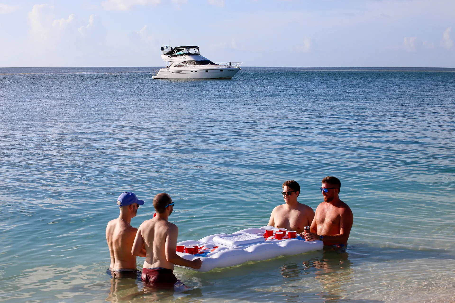 Luxurious Private Yacht Charter 