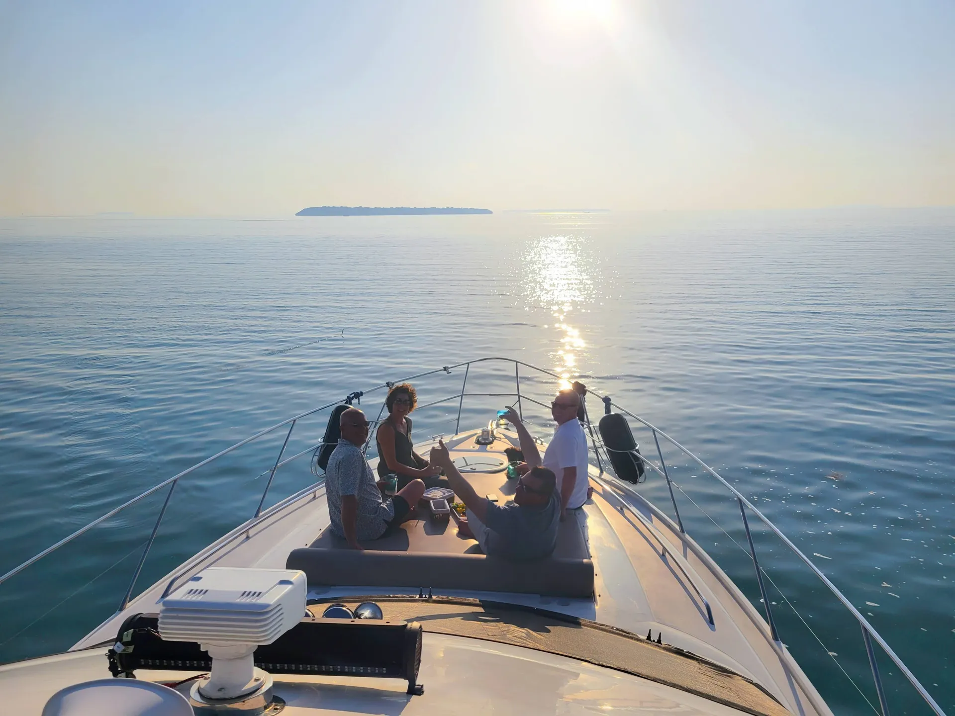 Luxurious Private Yacht Charter 