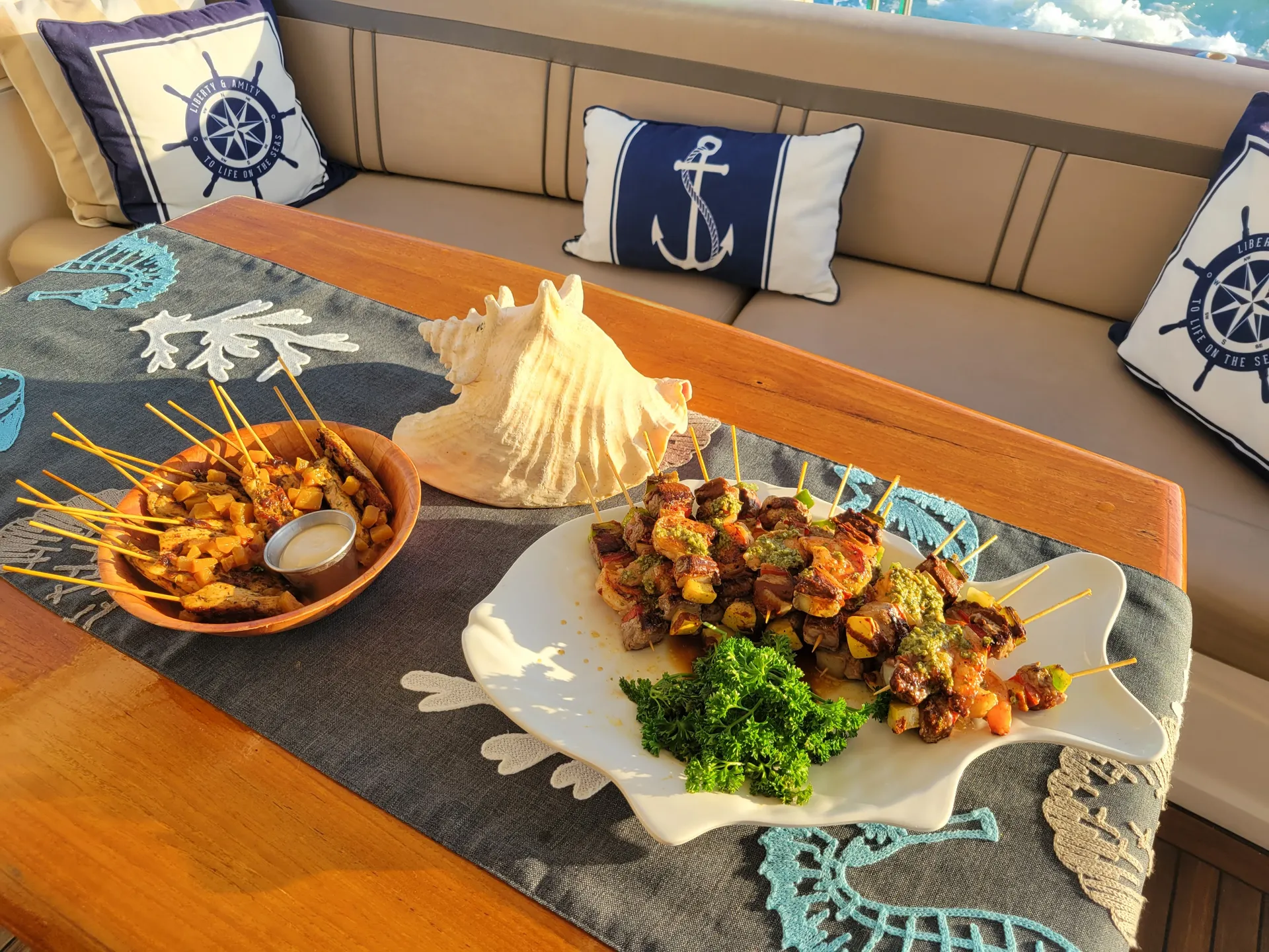 Luxurious Private Yacht Charter 