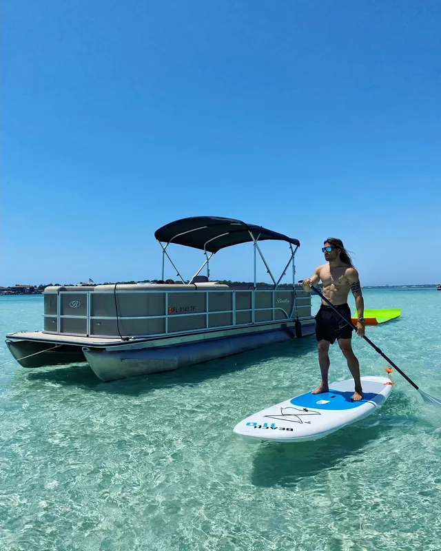 Rent a Bentley pontoon in Fort Walton Beach, FL near me