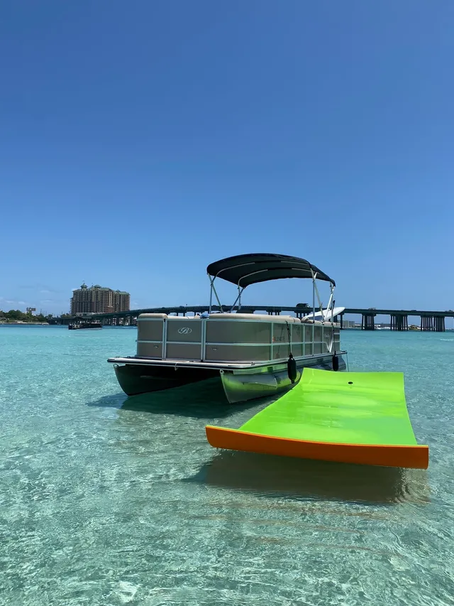 Rent a Bentley pontoon in Fort Walton Beach, FL near me