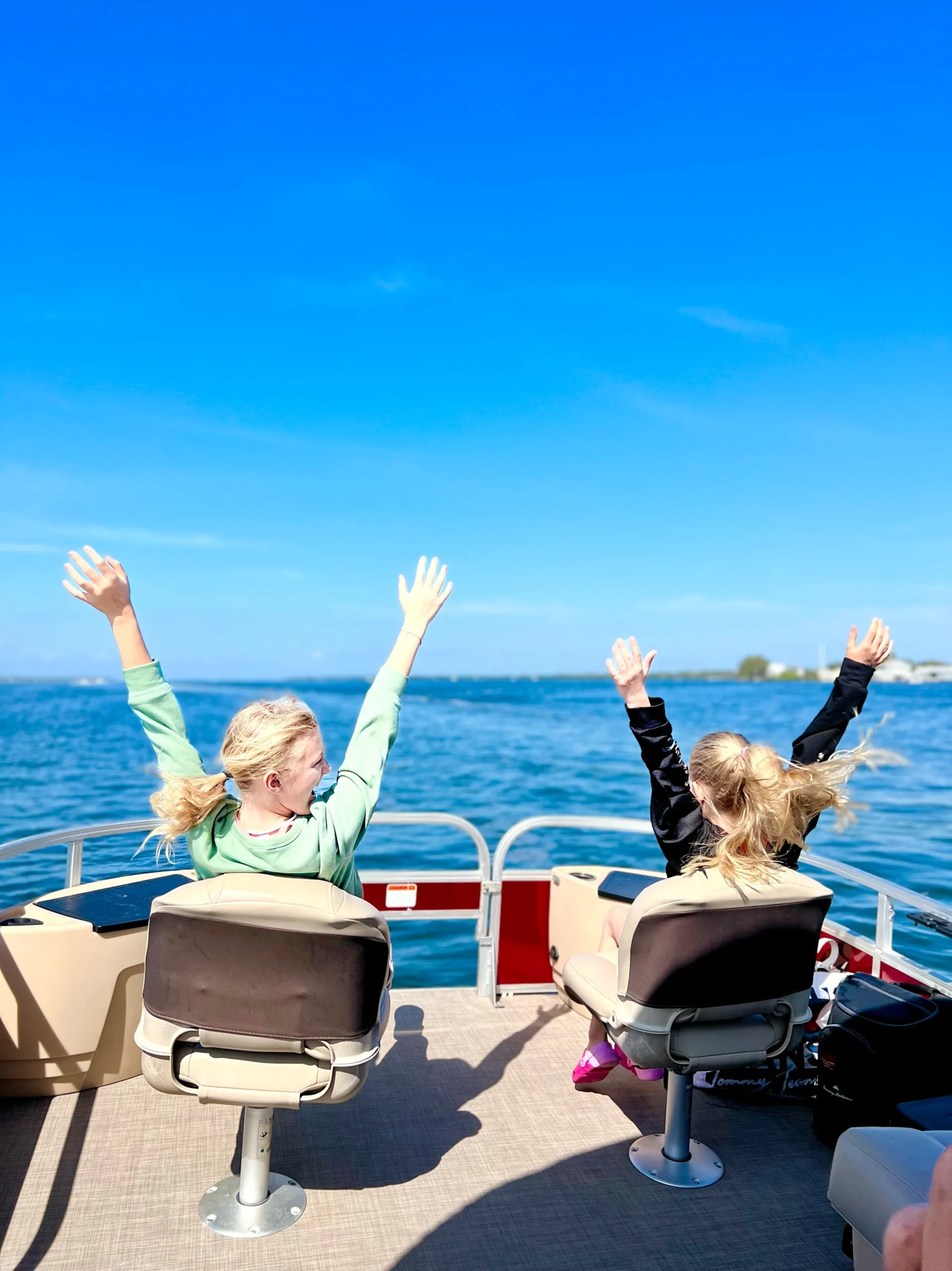 Large Pontoon Boat In Bradenton Manatee
