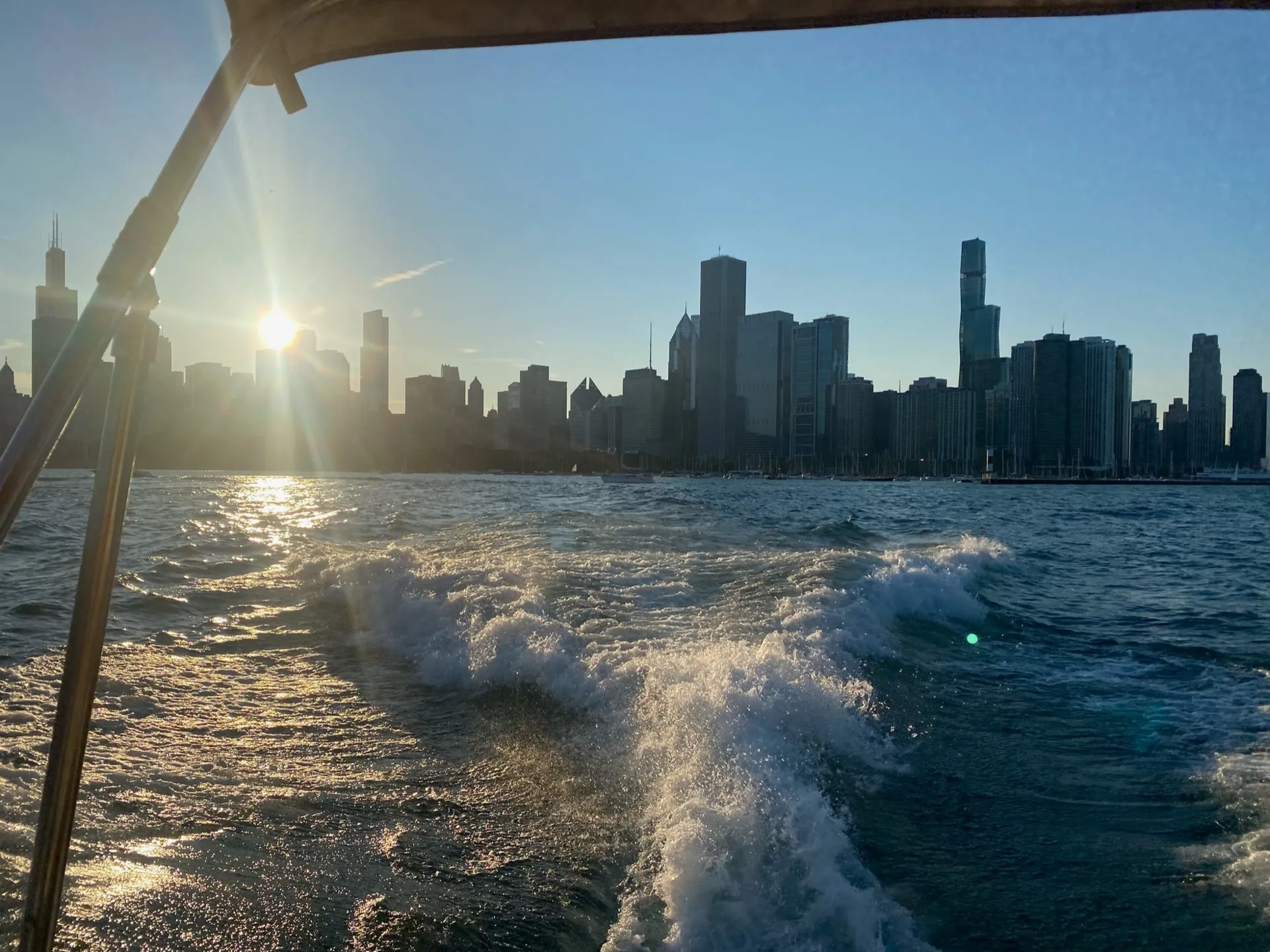 Cruisers Yachts 3375 Esprit in Chicago, IL — photo 3