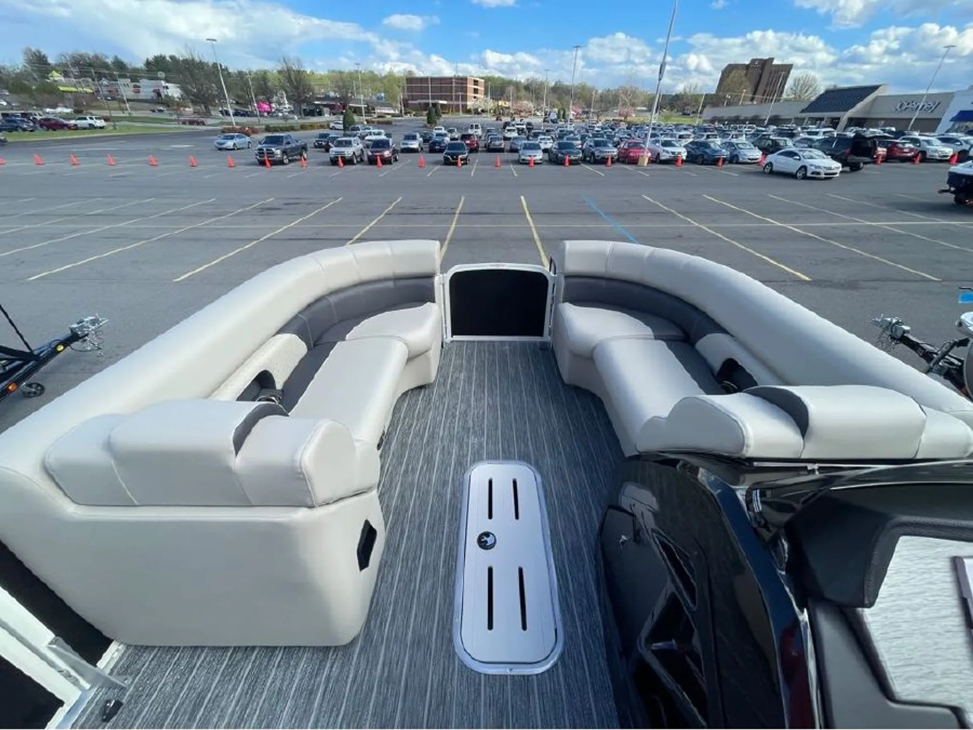 2022 Premier Sunsation Yamaha 150 engine