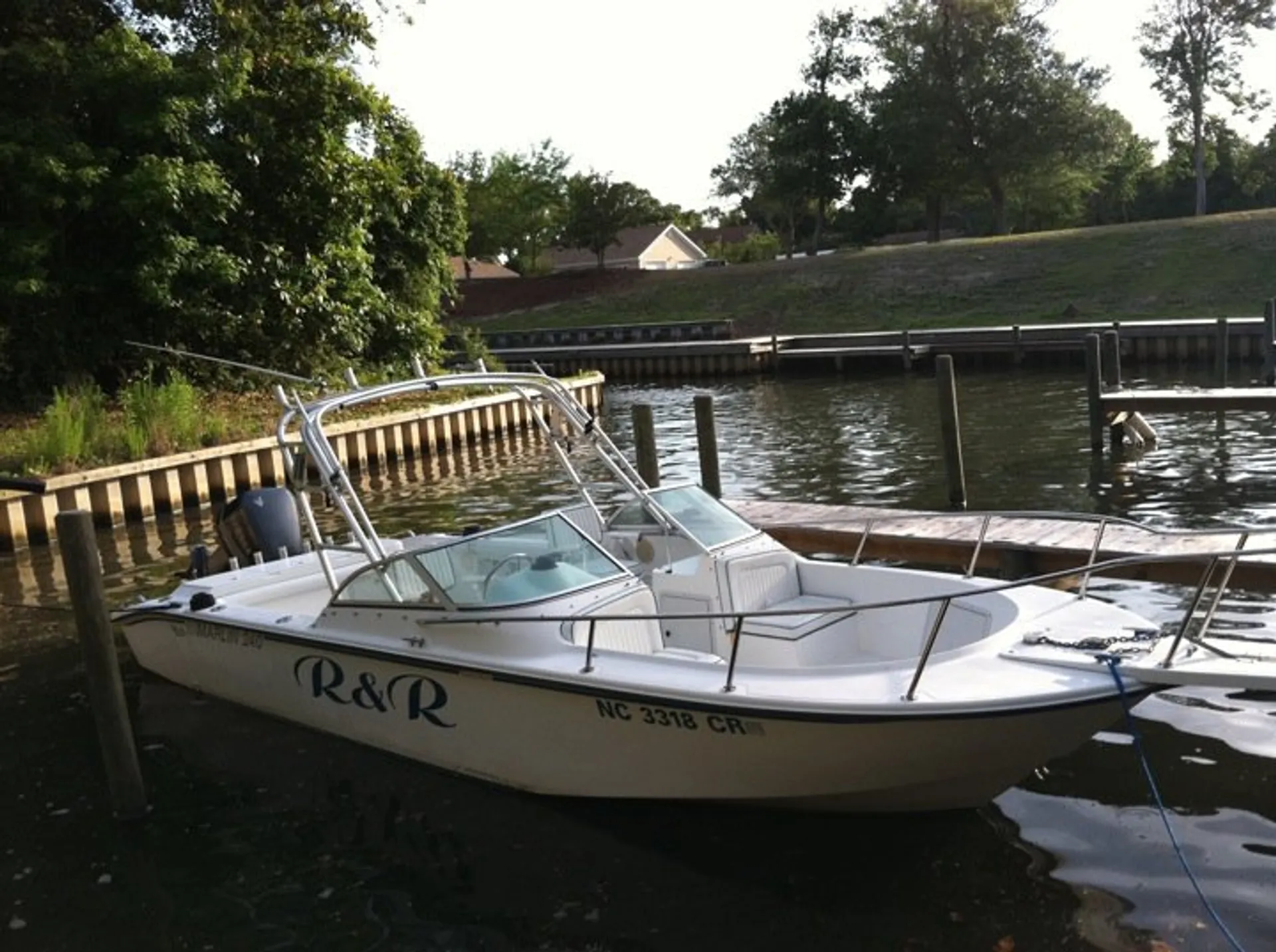 Edgewater  Marlin 240 DC in Newport, NC — photo 4