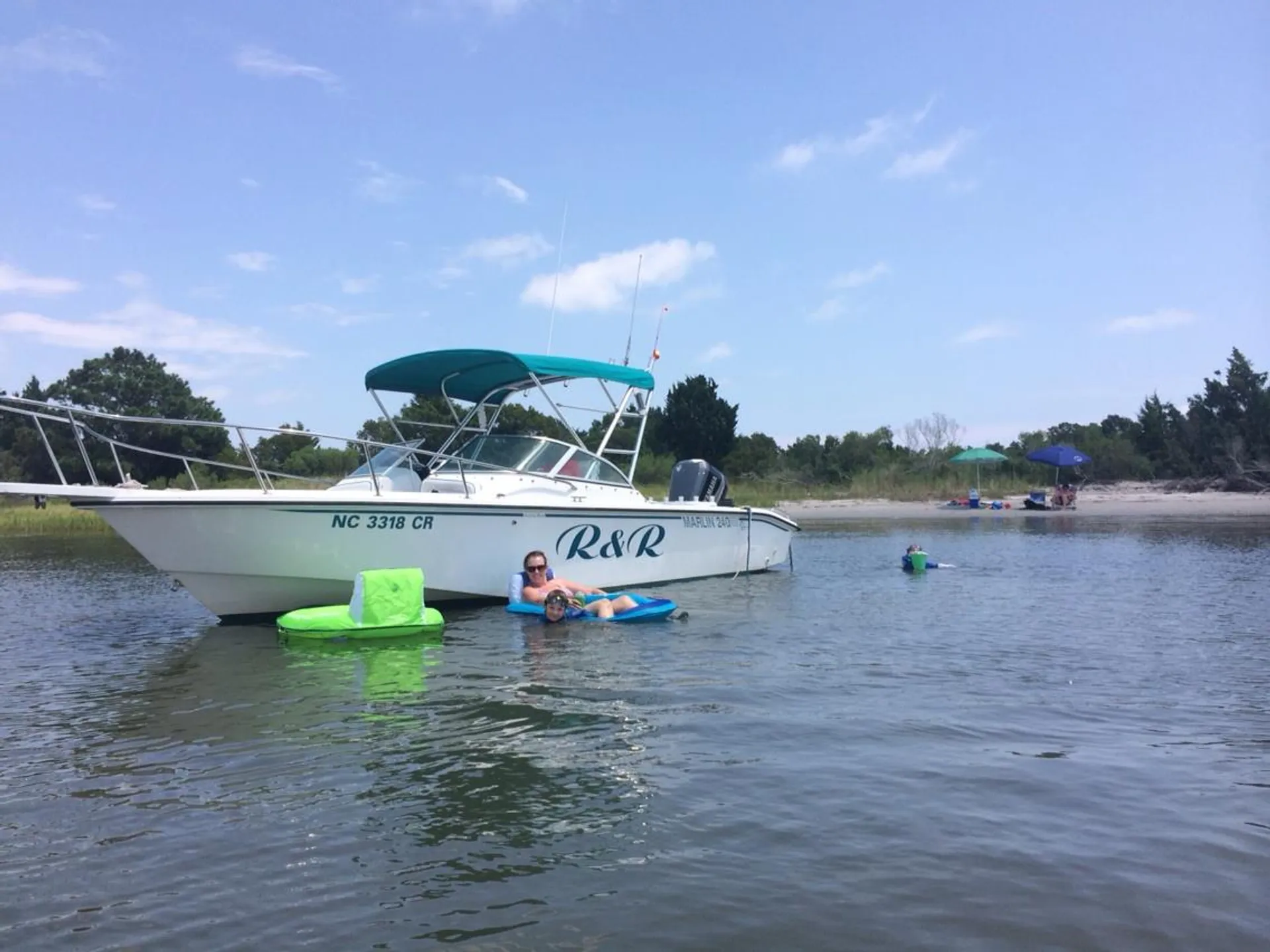 Edgewater  Marlin 240 DC in Newport, NC — photo 5