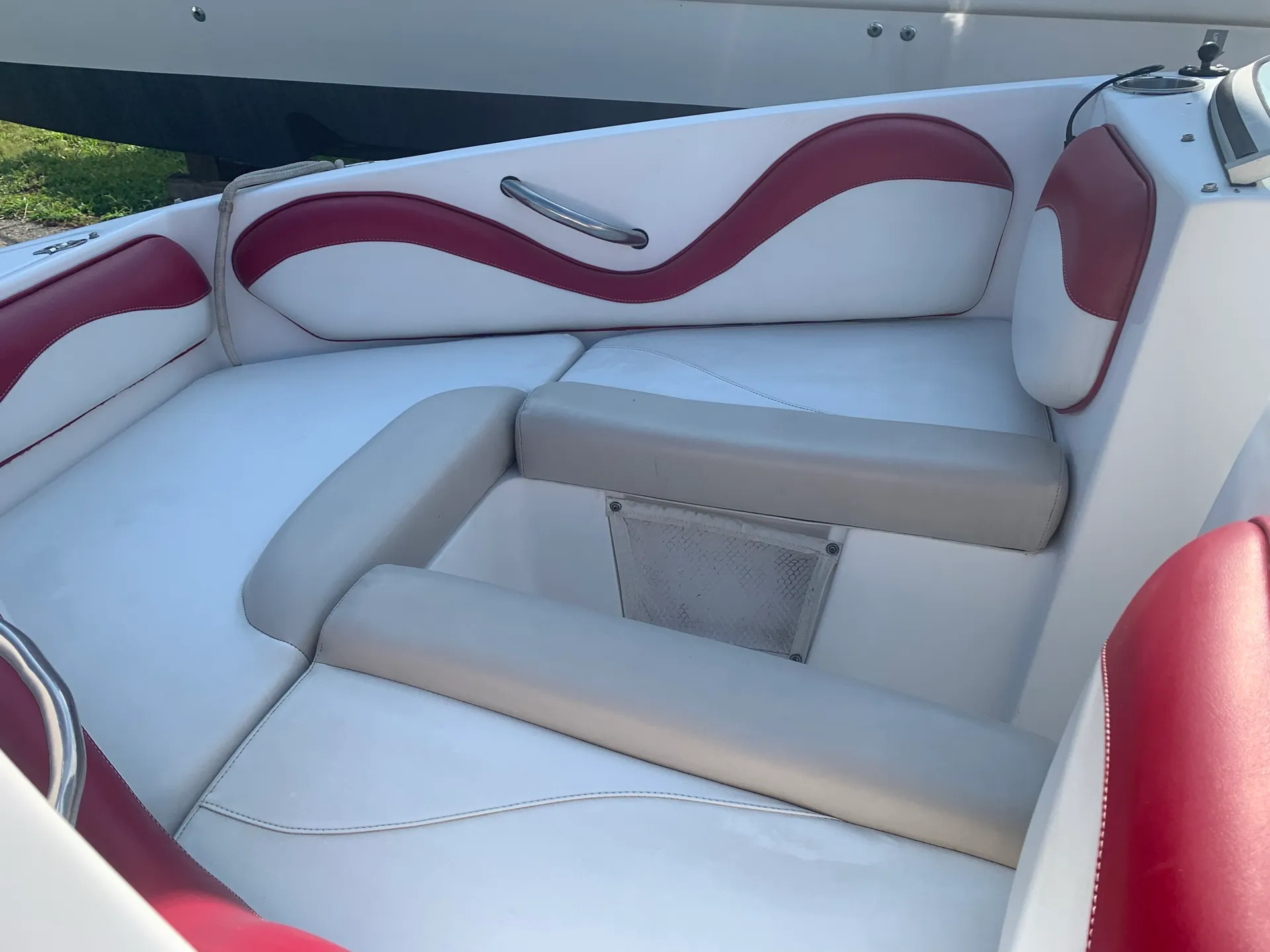 18’ Mariah Bowrider