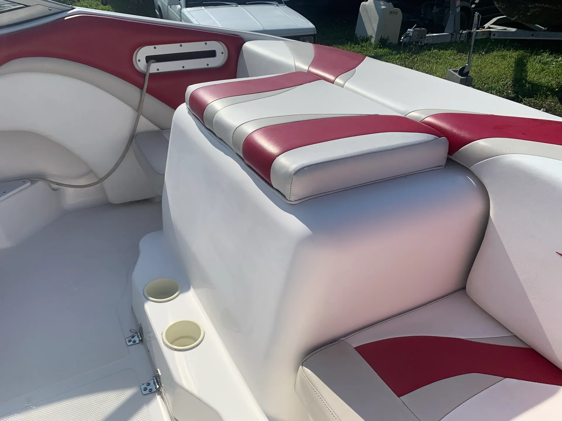 18’ Mariah Bowrider