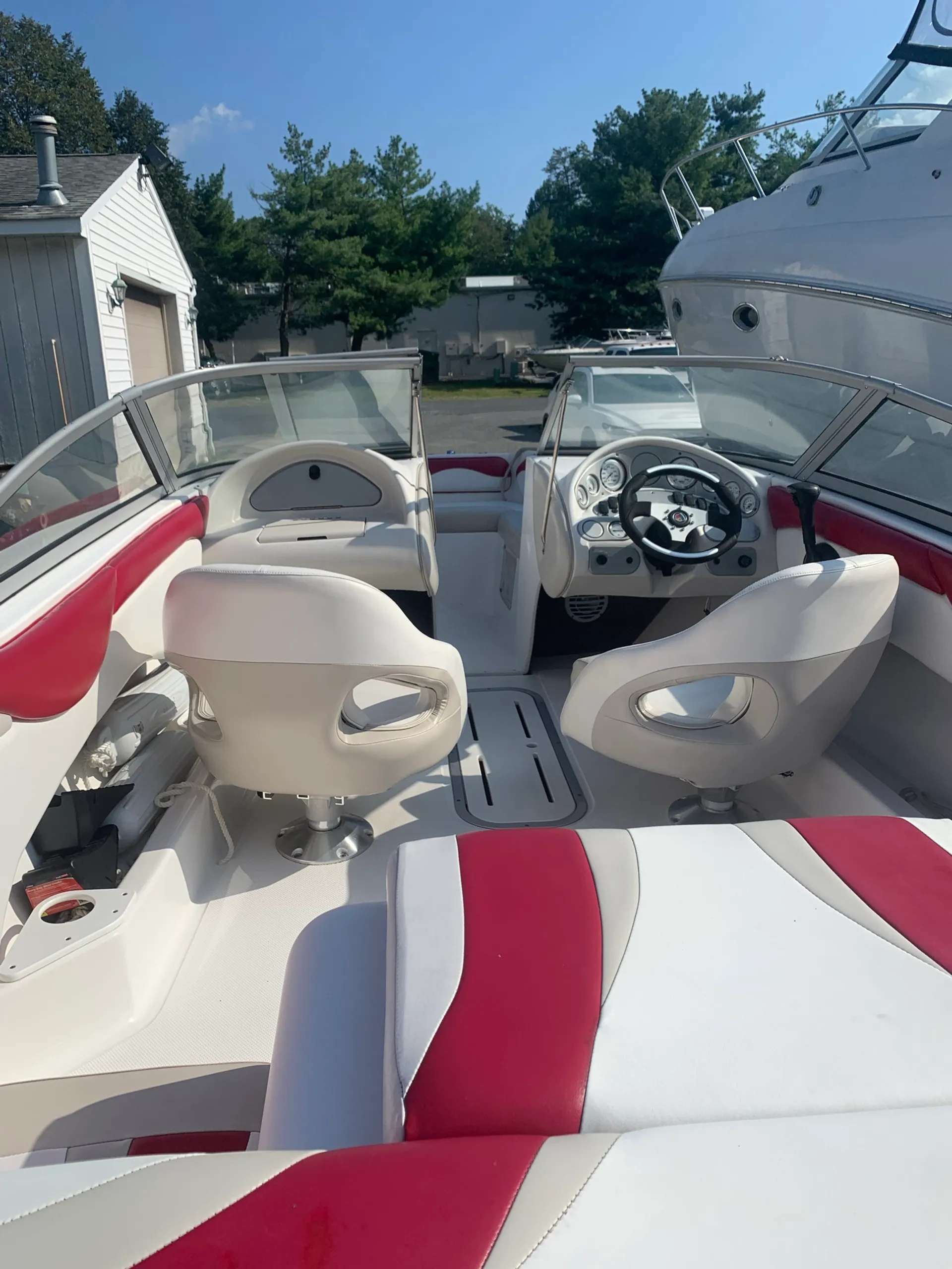 18’ Mariah Bowrider