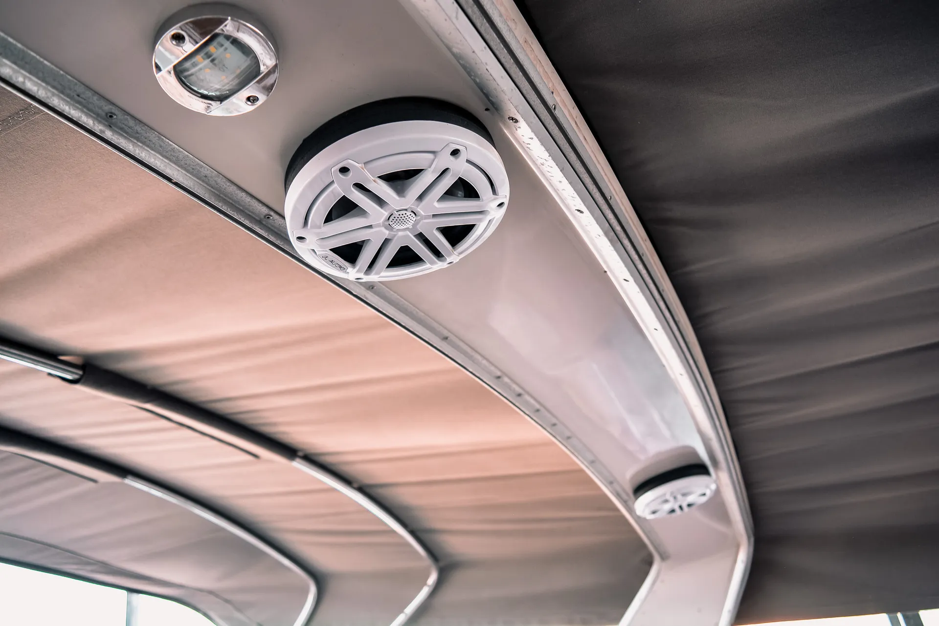 Sea Ray Boats 340 Sundancer in Austin, TX — photo 7