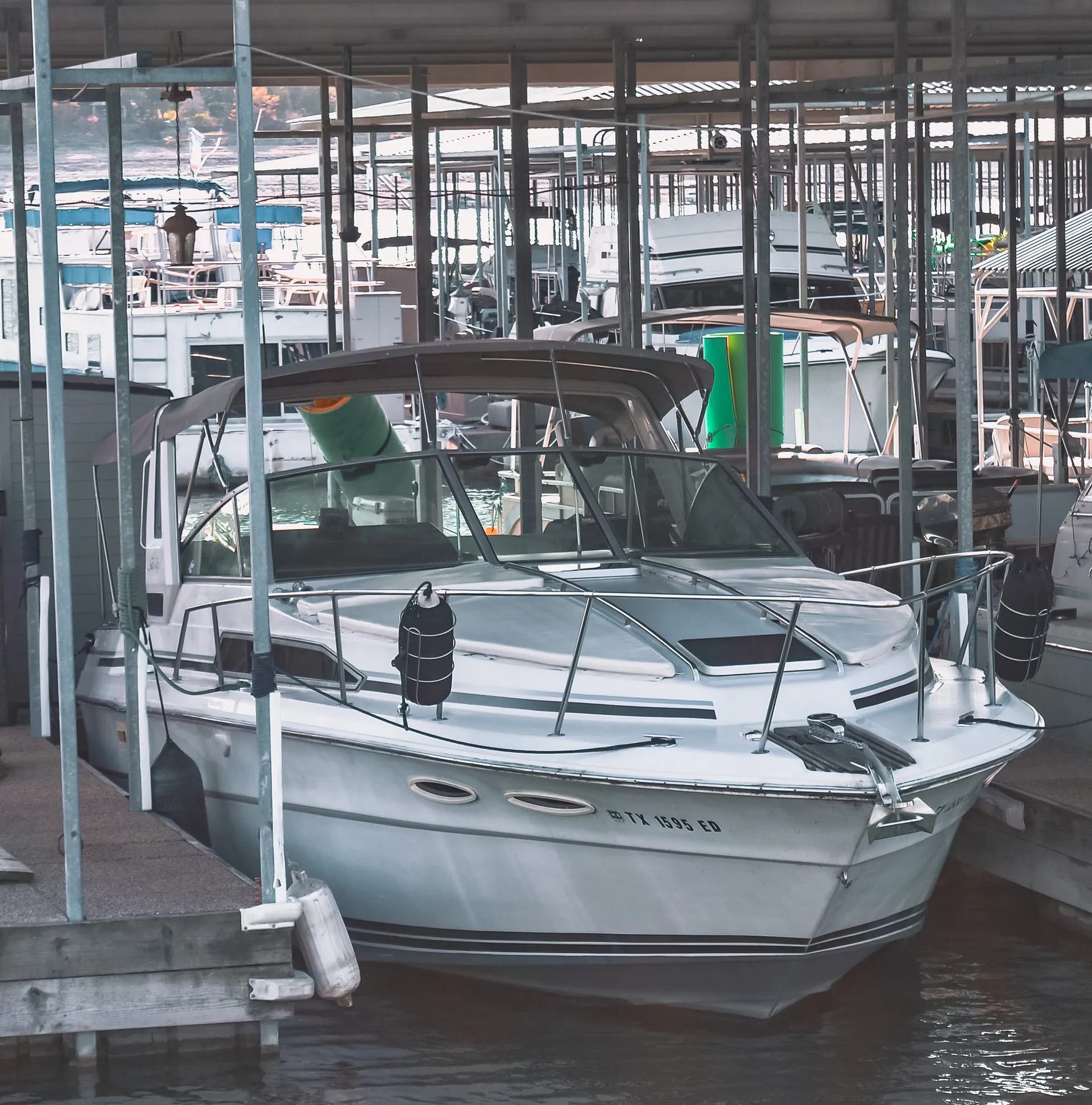 Sea Ray Boats 340 Sundancer in Austin, TX — photo 4