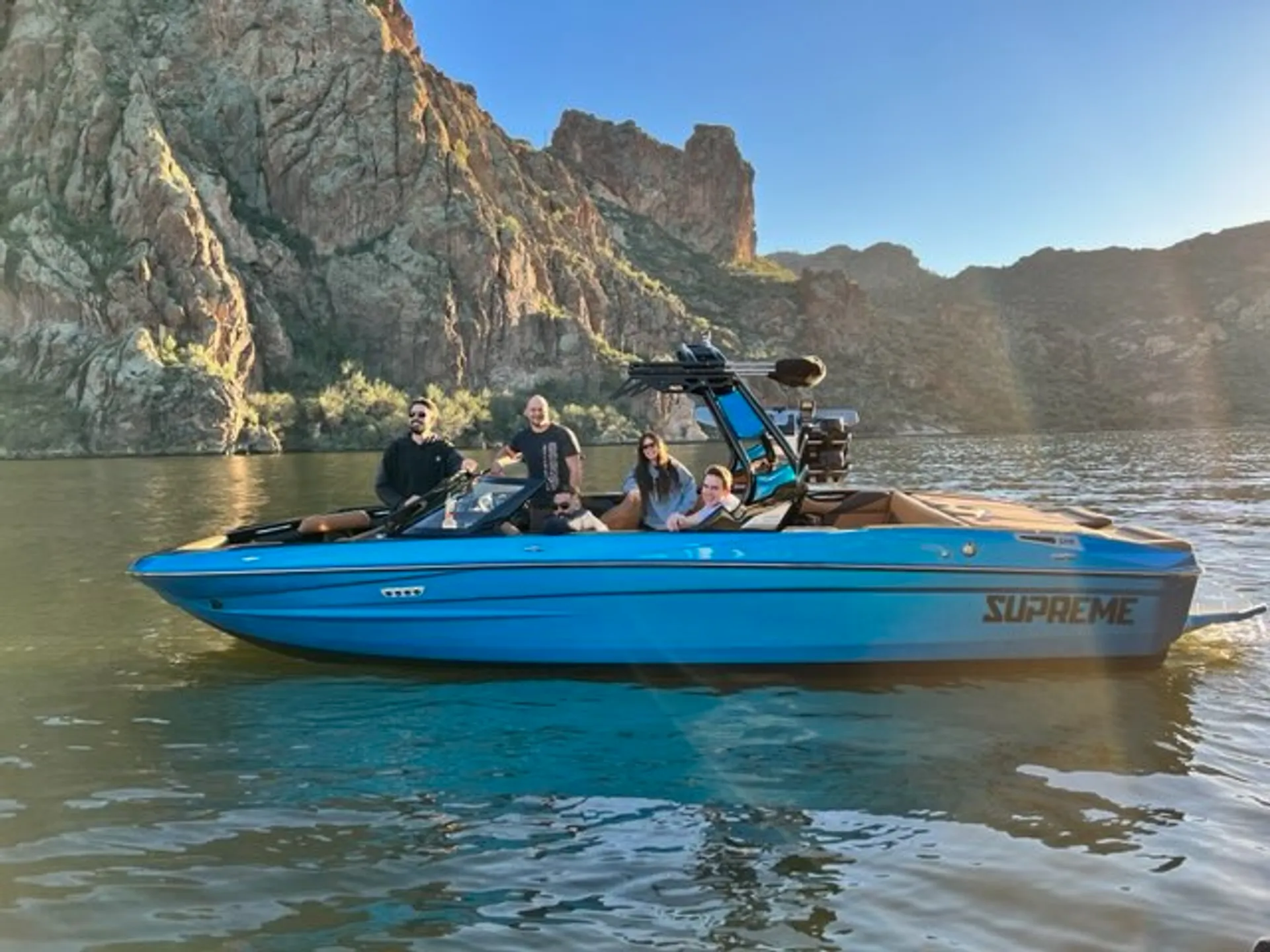 24FT Luxury Surf/Wake boat with Captain Pete! All Arizona lakes! 