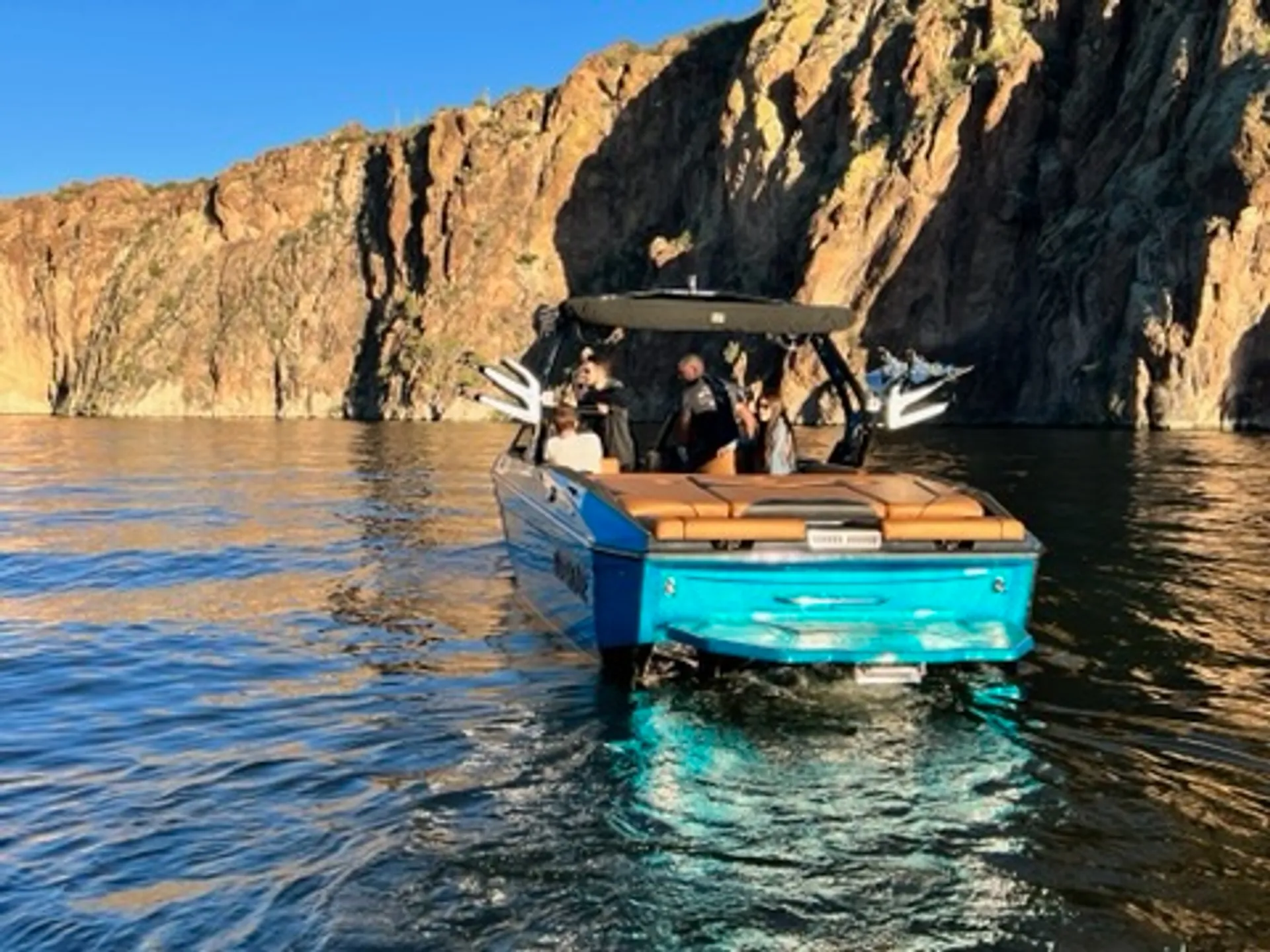 24FT Luxury Surf/Wake boat with Captain Pete! All Arizona lakes! 