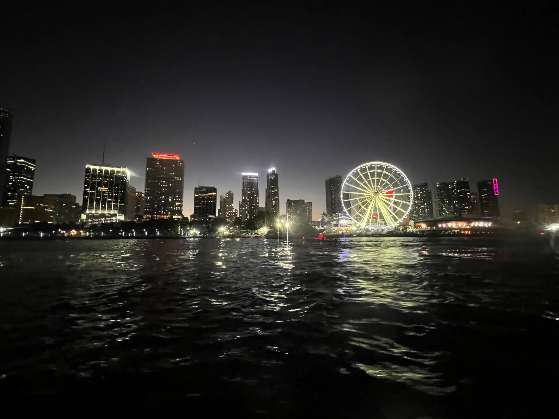 Sea Ray Boats 280 Sundancer in North Miami Beach, FL — photo 8