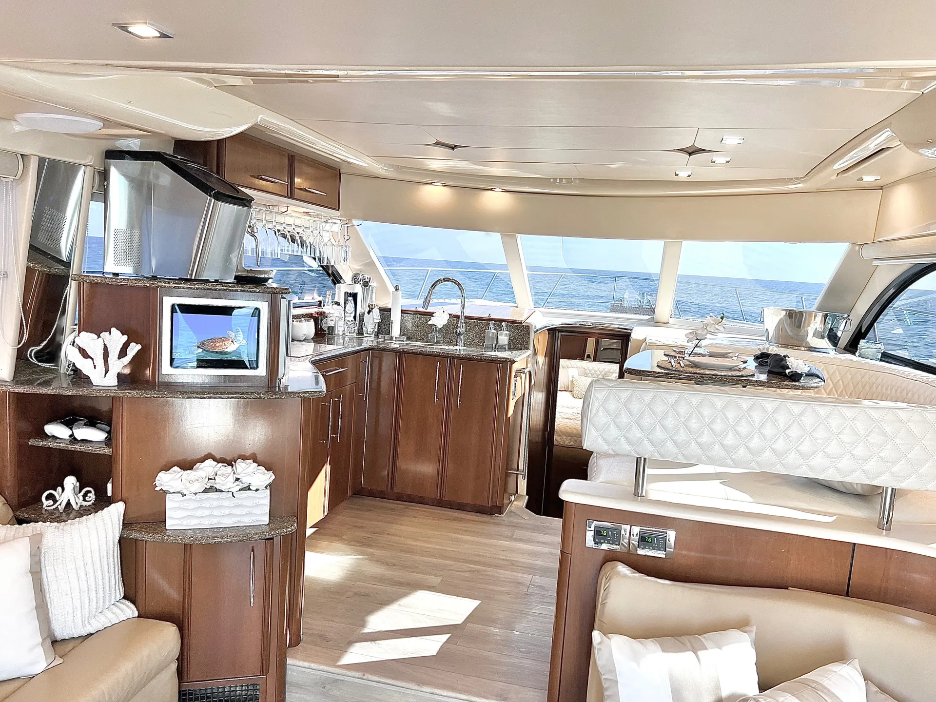 Luxury 41ft Meridian Yacht | Starlink, 4K TVs & Sunset Cruises| 13ppl