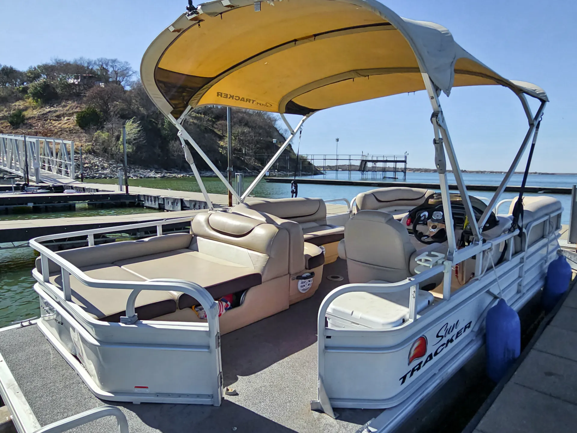 Sun Tracker by Tracker Marine Party Barge 22 XP3 w/150ELPT 4-S in Fort Worth, TX — photo 6