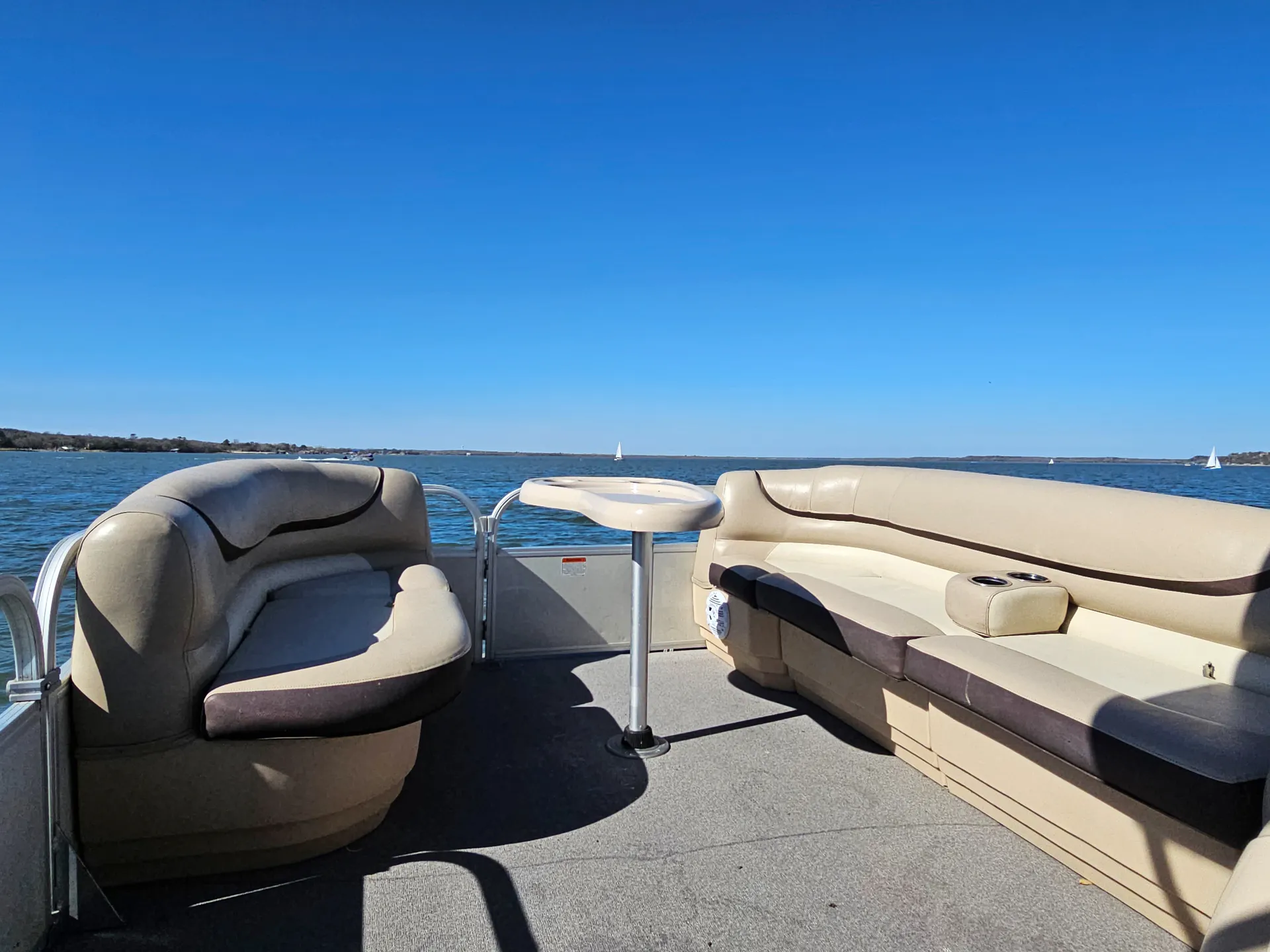 Sun Tracker by Tracker Marine Party Barge 22 XP3 w/150ELPT 4-S in Fort Worth, TX — photo 10