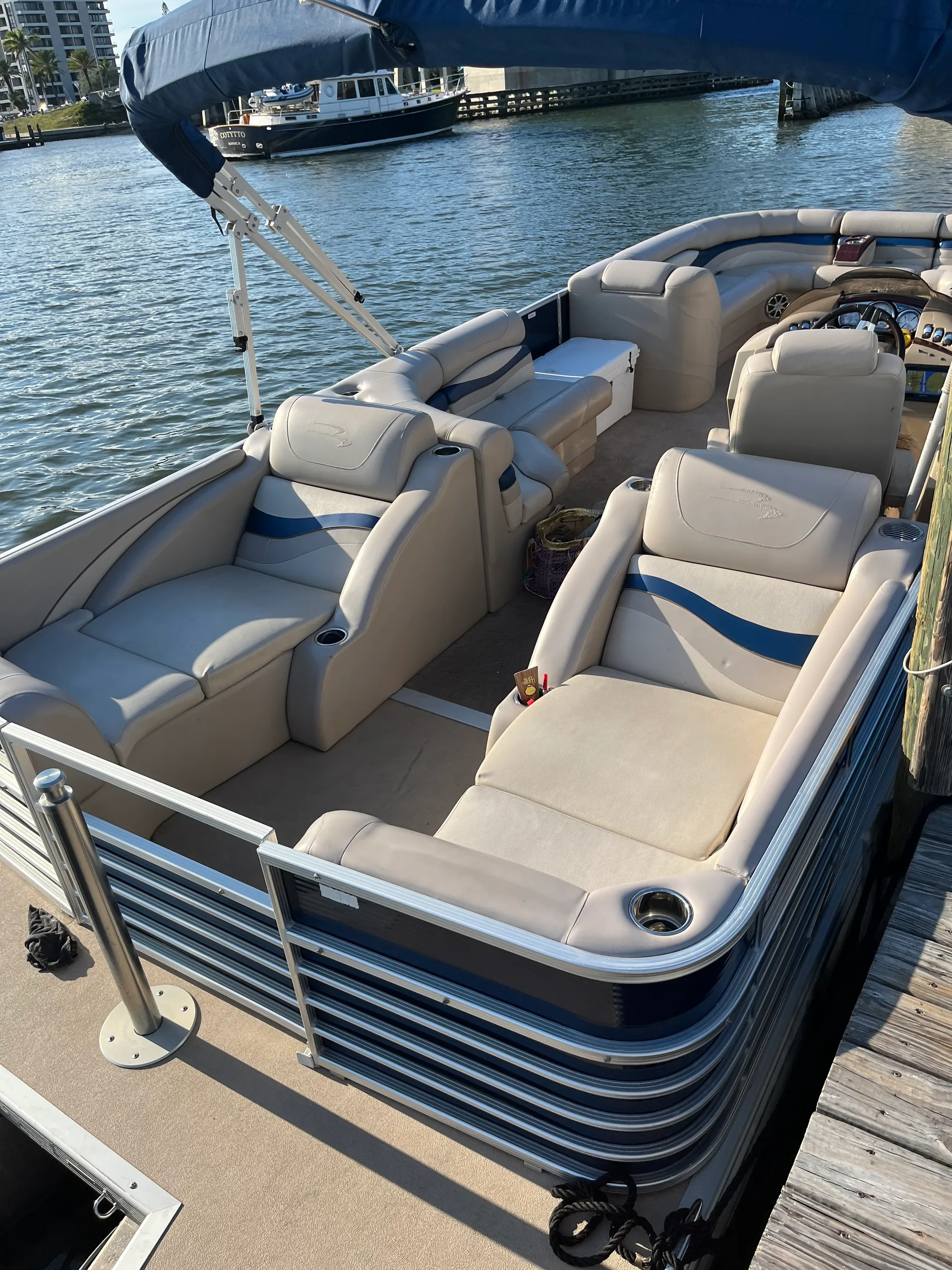 2019 Bennington Pontoon amazing boat 27ft