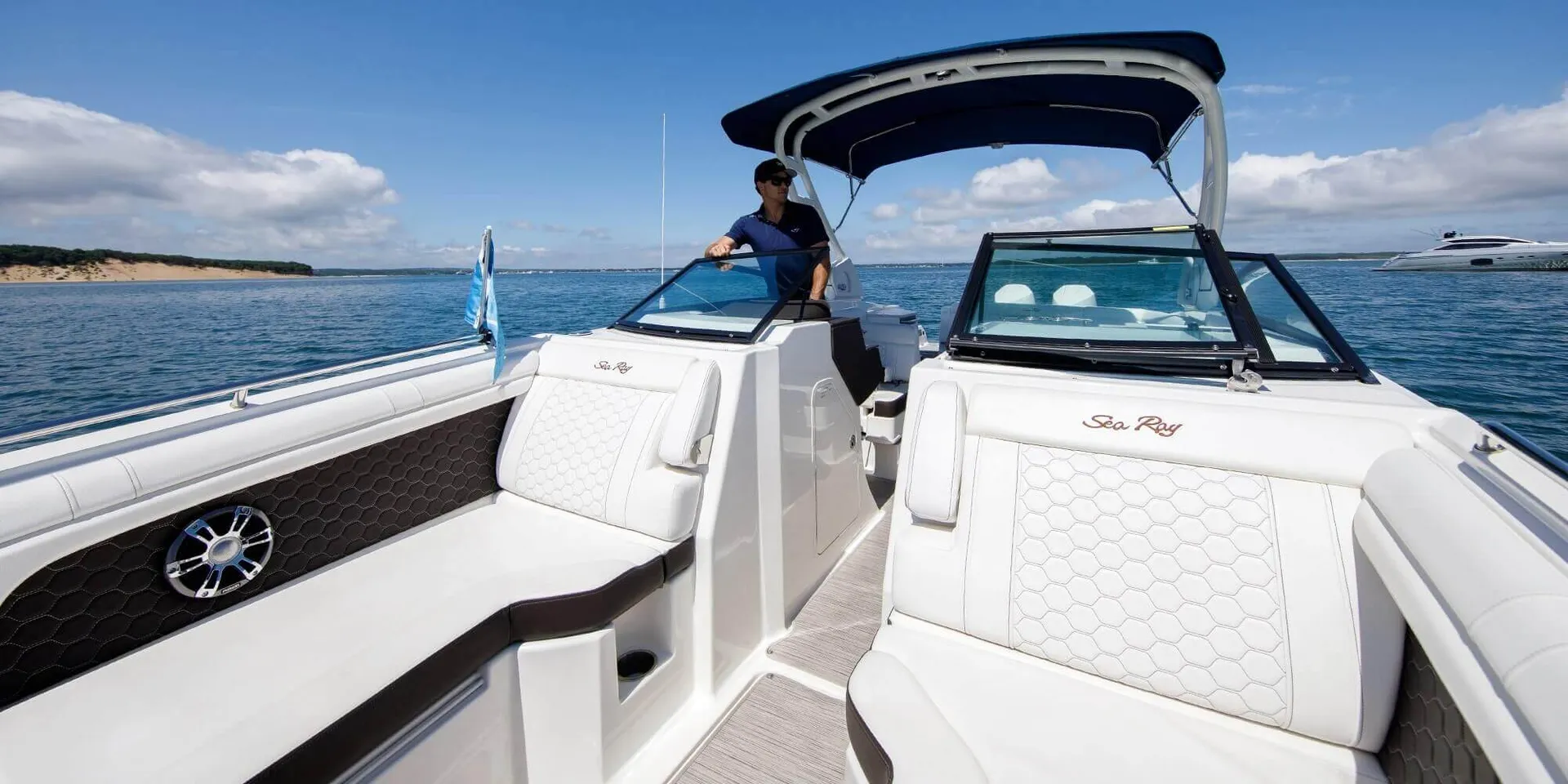 SEA RAY BOATS SDX 290 OB in Sag Harbor, NY — photo 10