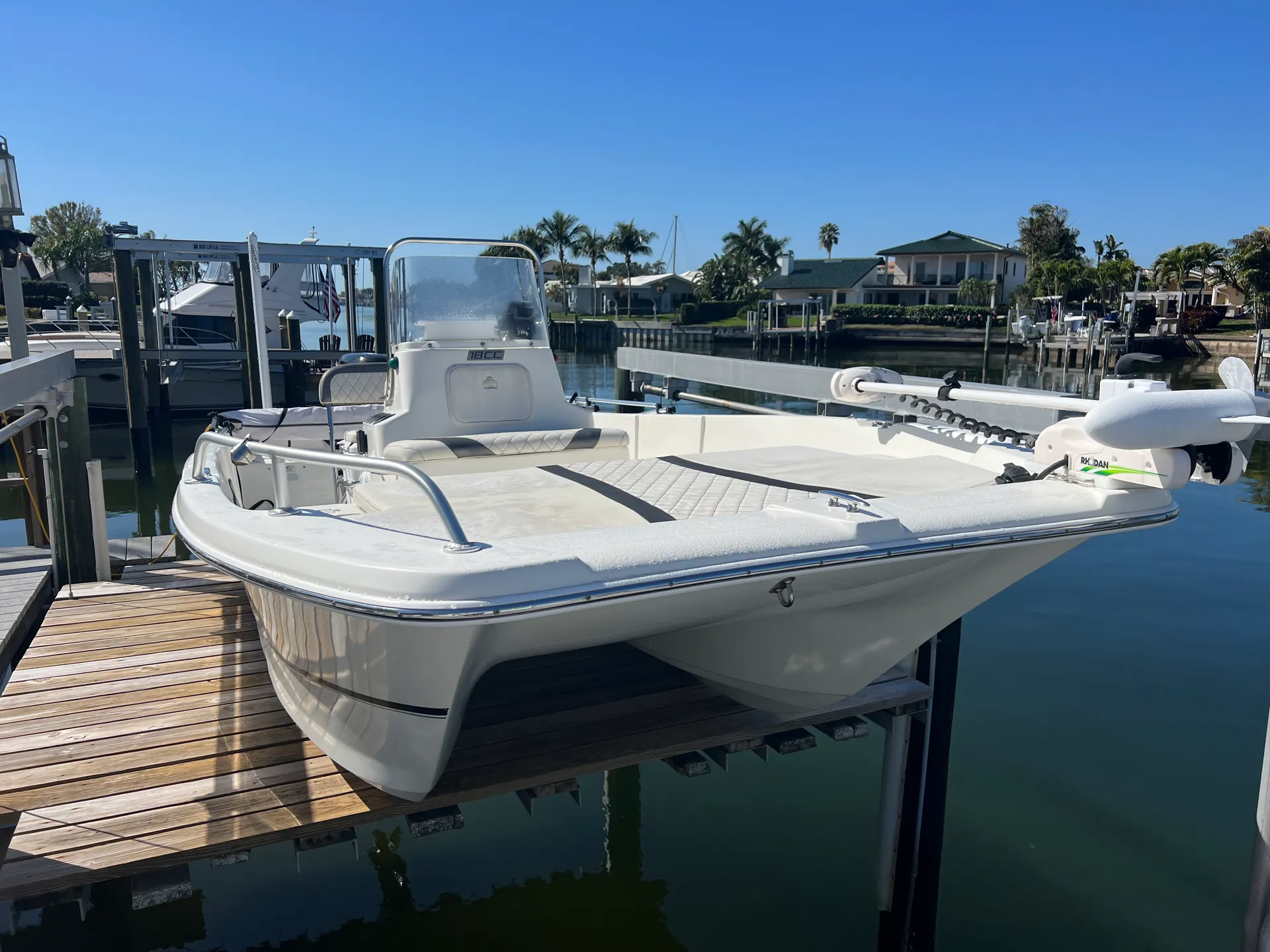 Carolina Cat 18CC in St. Petersburg, FL — photo 2