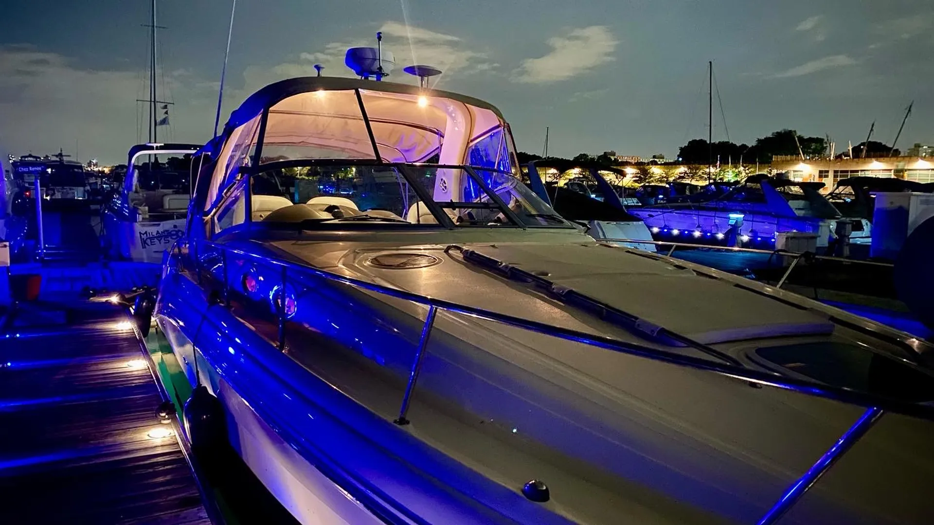 Beautiful 37' Sea Ray Sundancer Perfect for ANY Occasion!