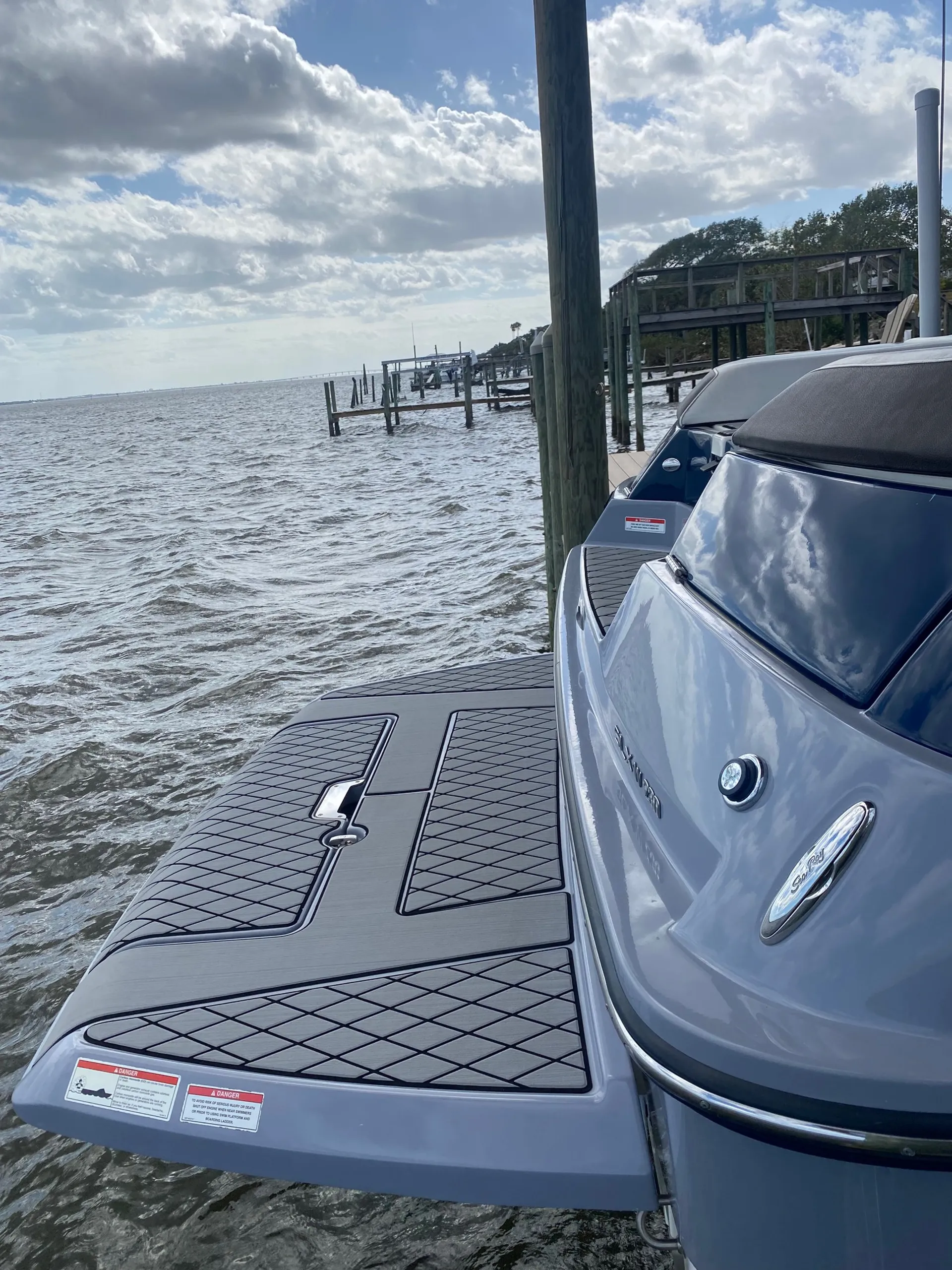 SEA RAY BOATS 230 SLX W/TRLR in Melbourne, FL — photo 8