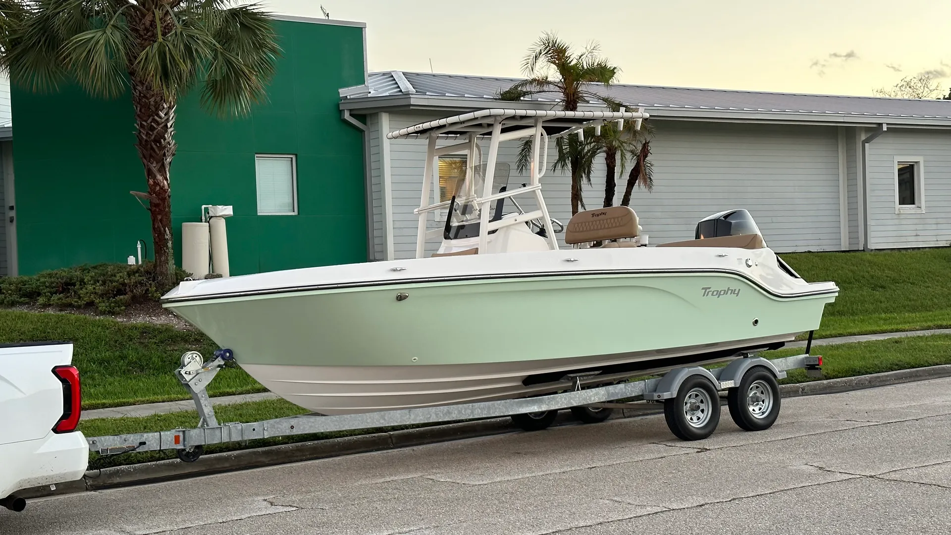 Bayliner Trophy T22CX with Mercury 200hp