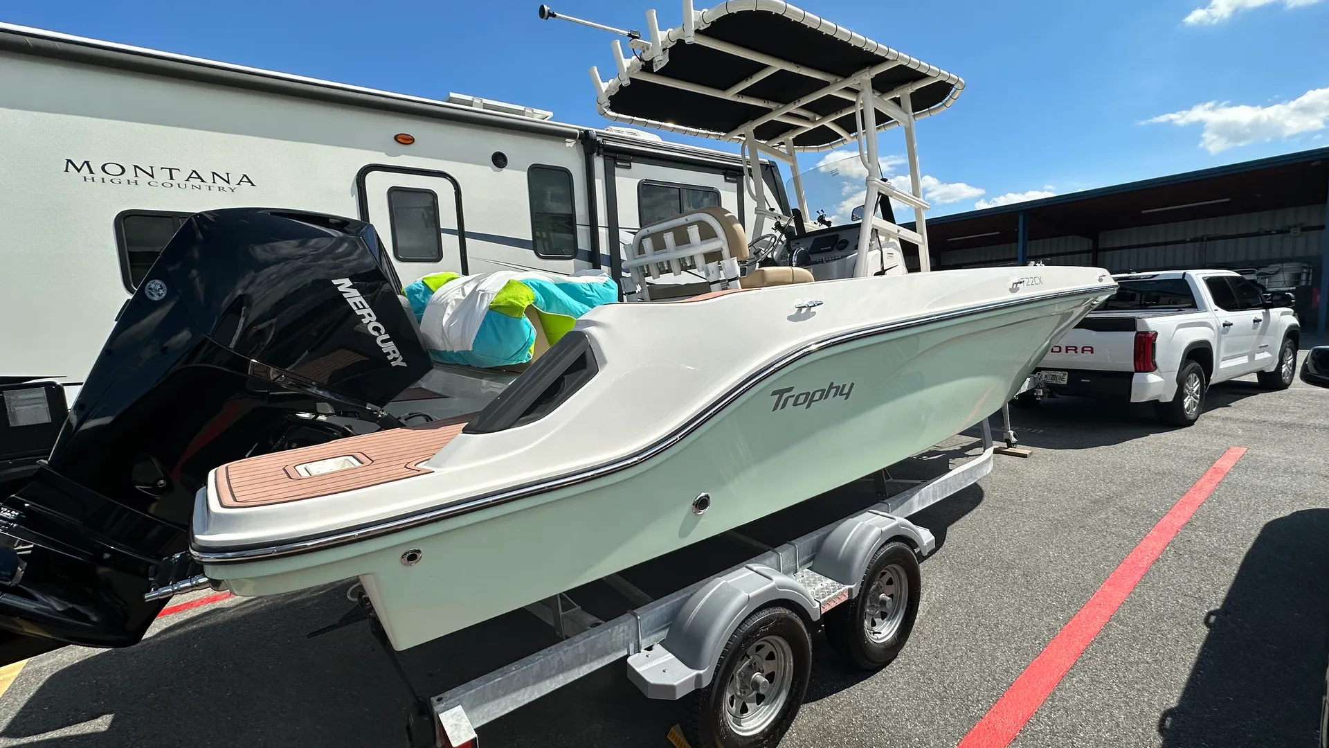 Bayliner Trophy T22CX with Mercury 200hp